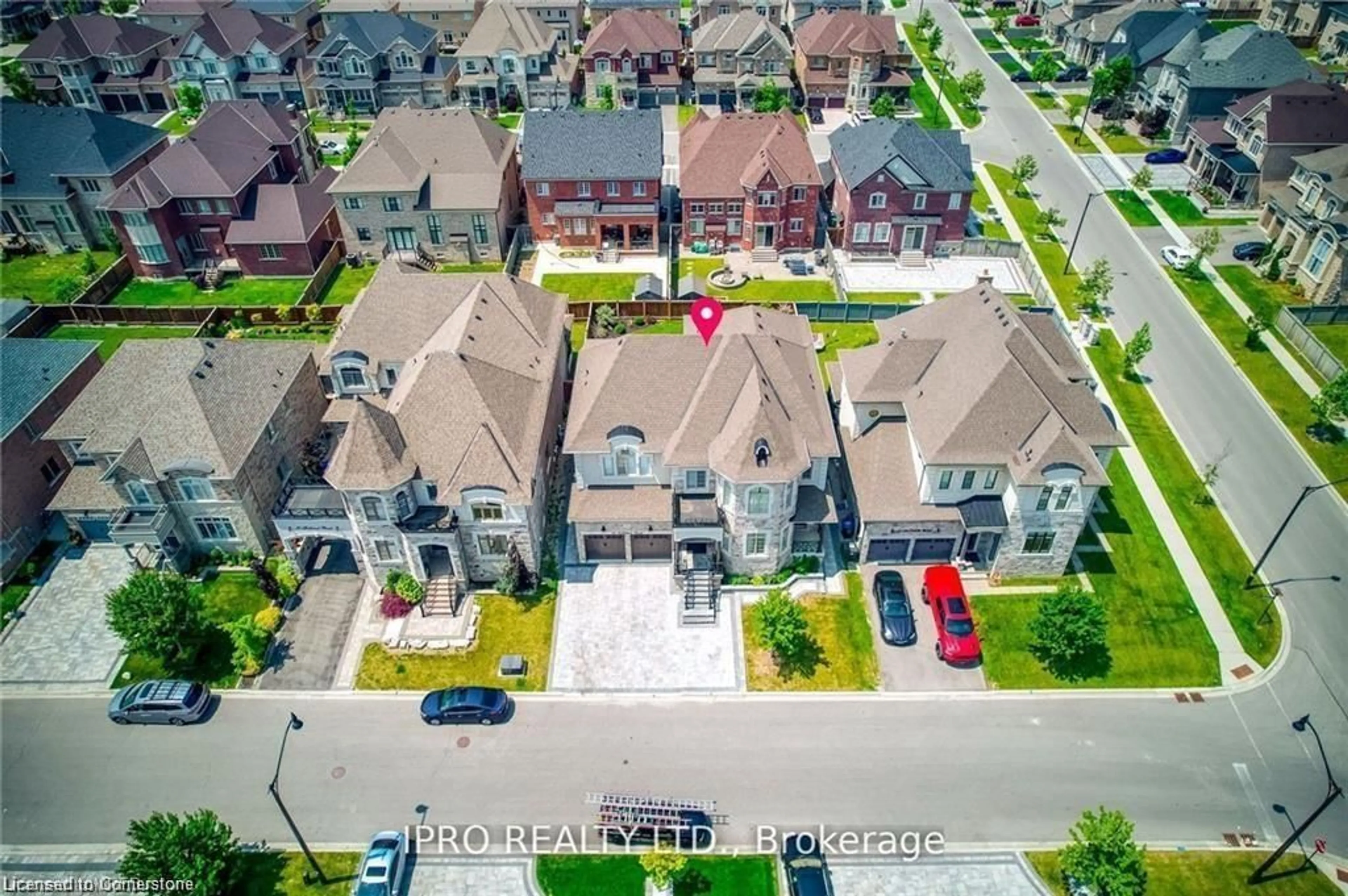 A pic from outside/outdoor area/front of a property/back of a property/a pic from drone, street for 20 Falkland Rd, Brampton Ontario L6P 4C3