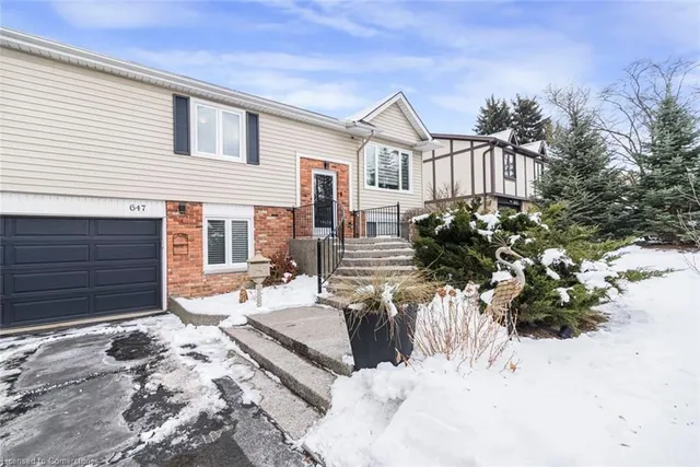 Additional property image - 647 Tomahawk Cres