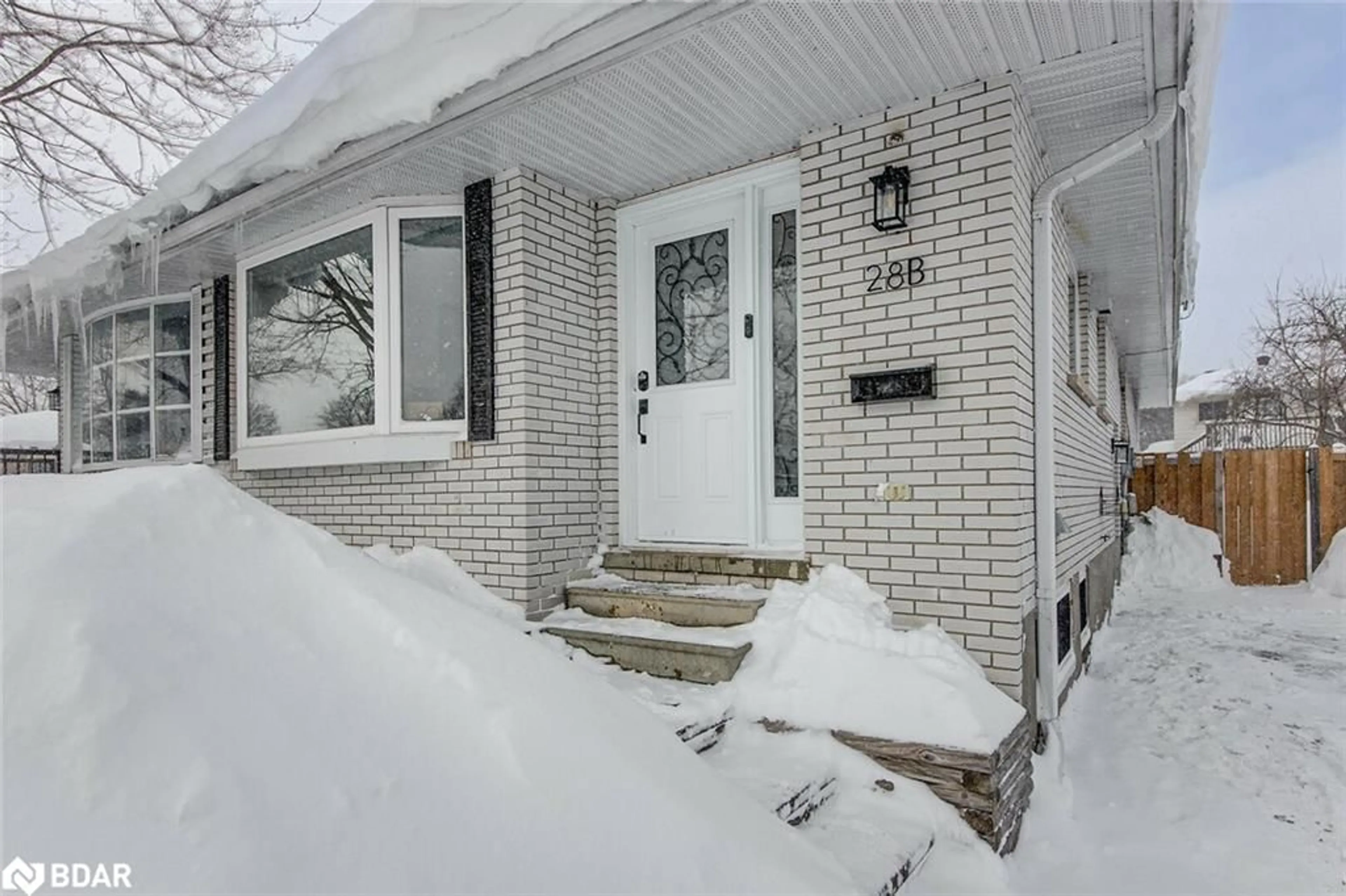 Unknown for 28B Bernick Dr, Barrie Ontario L4M 5J5