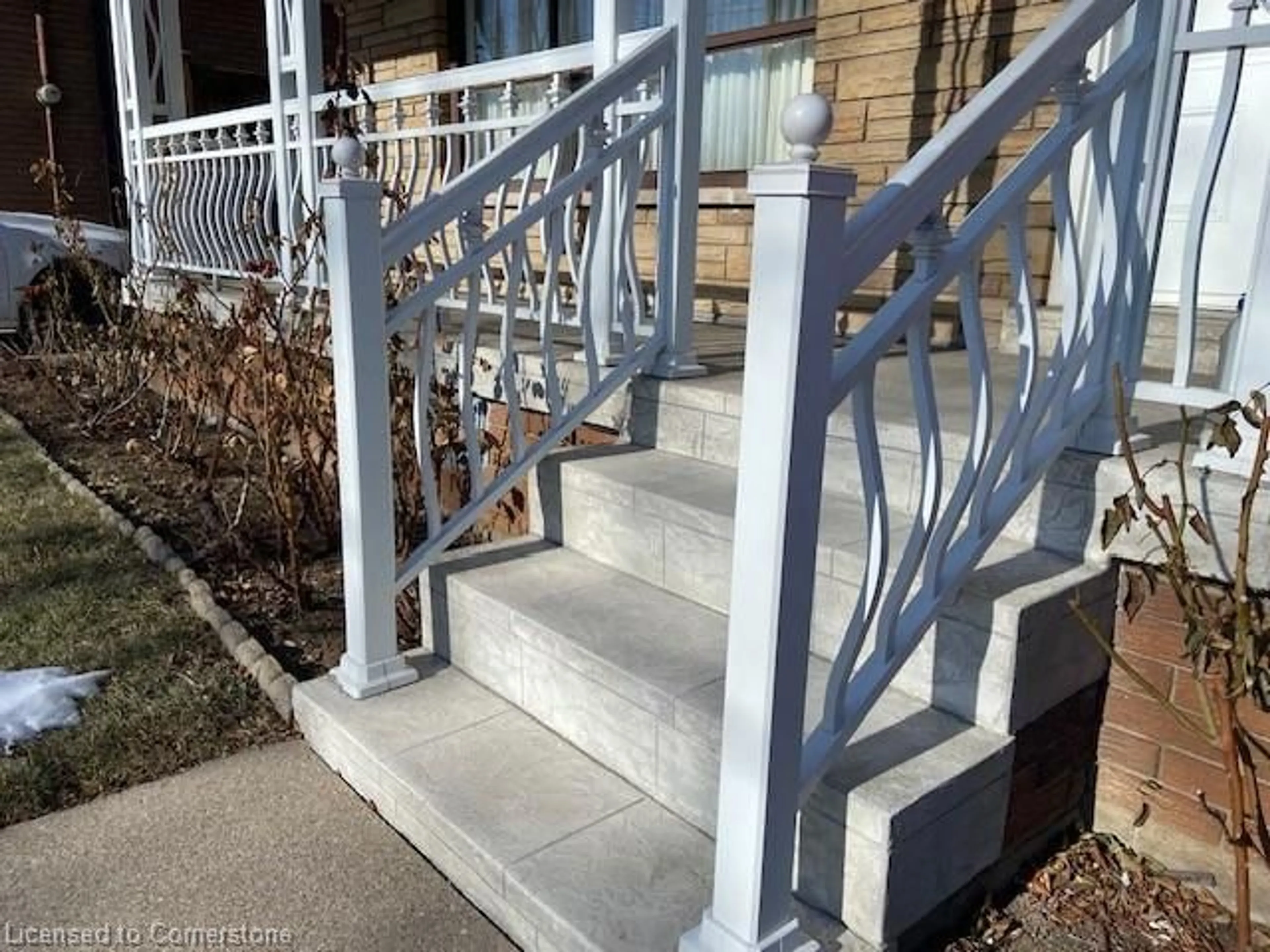 Stairs for 245 Nugent Dr, Hamilton Ontario L8H 2N7