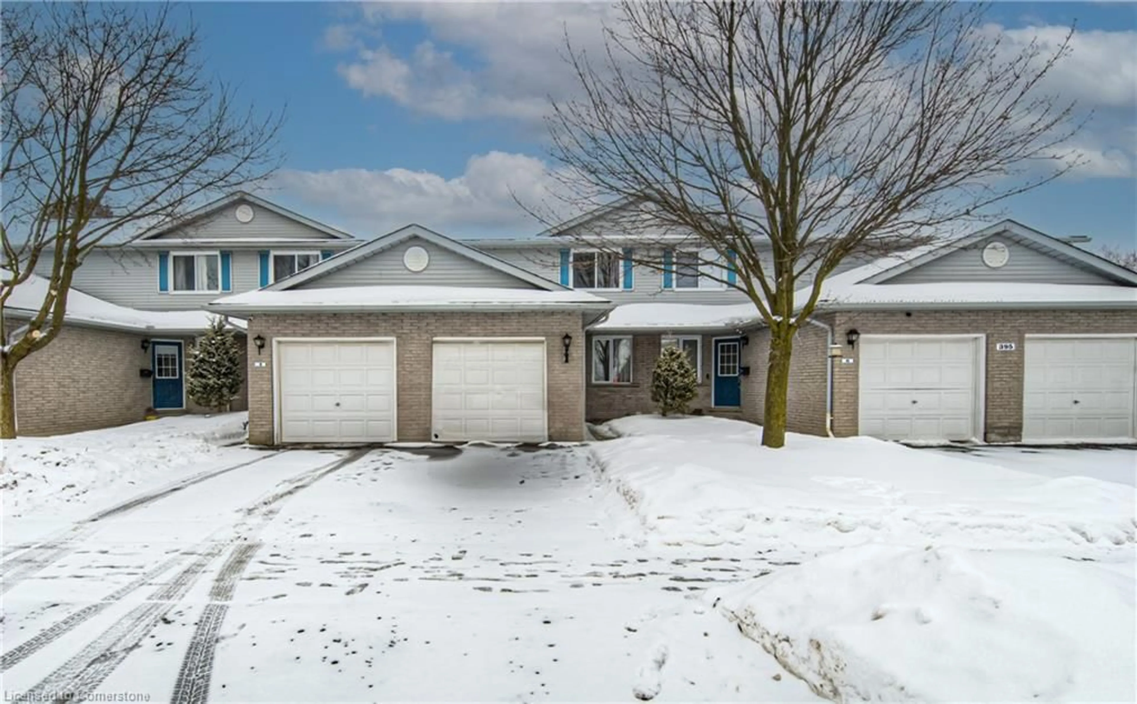 A pic from outside/outdoor area/front of a property/back of a property/a pic from drone, street for 395 Kingscourt Dr #5, Waterloo Ontario N2K 3R5