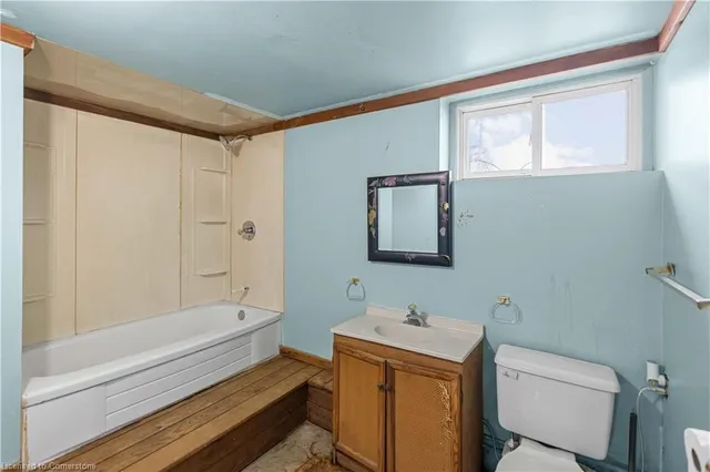 Additional property image - 2038 2nd Con Road West