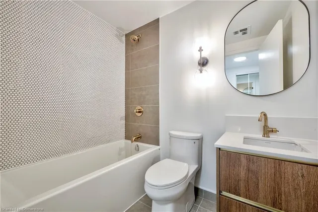 Additional property image - 1285 Queen St Unit 514