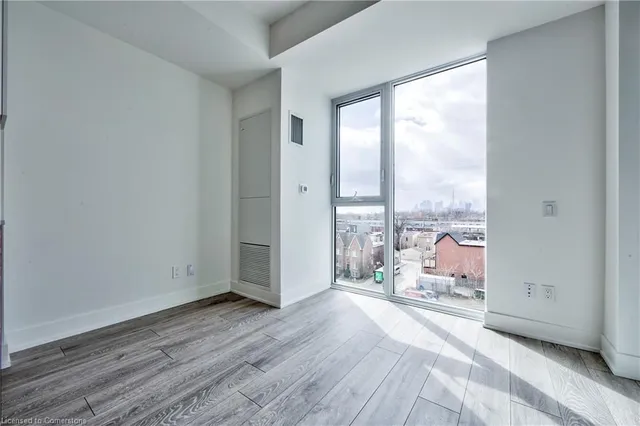 Additional property image - 1285 Queen St Unit 514