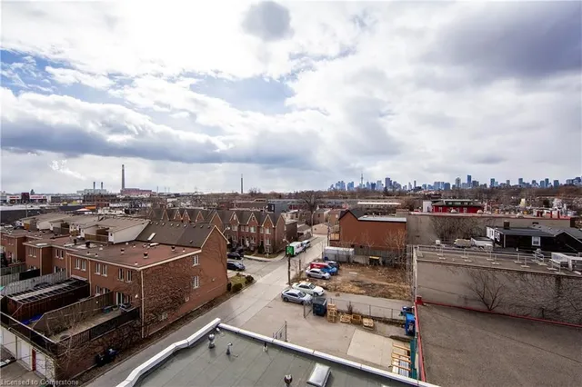 Additional property image - 1285 Queen St Unit 514