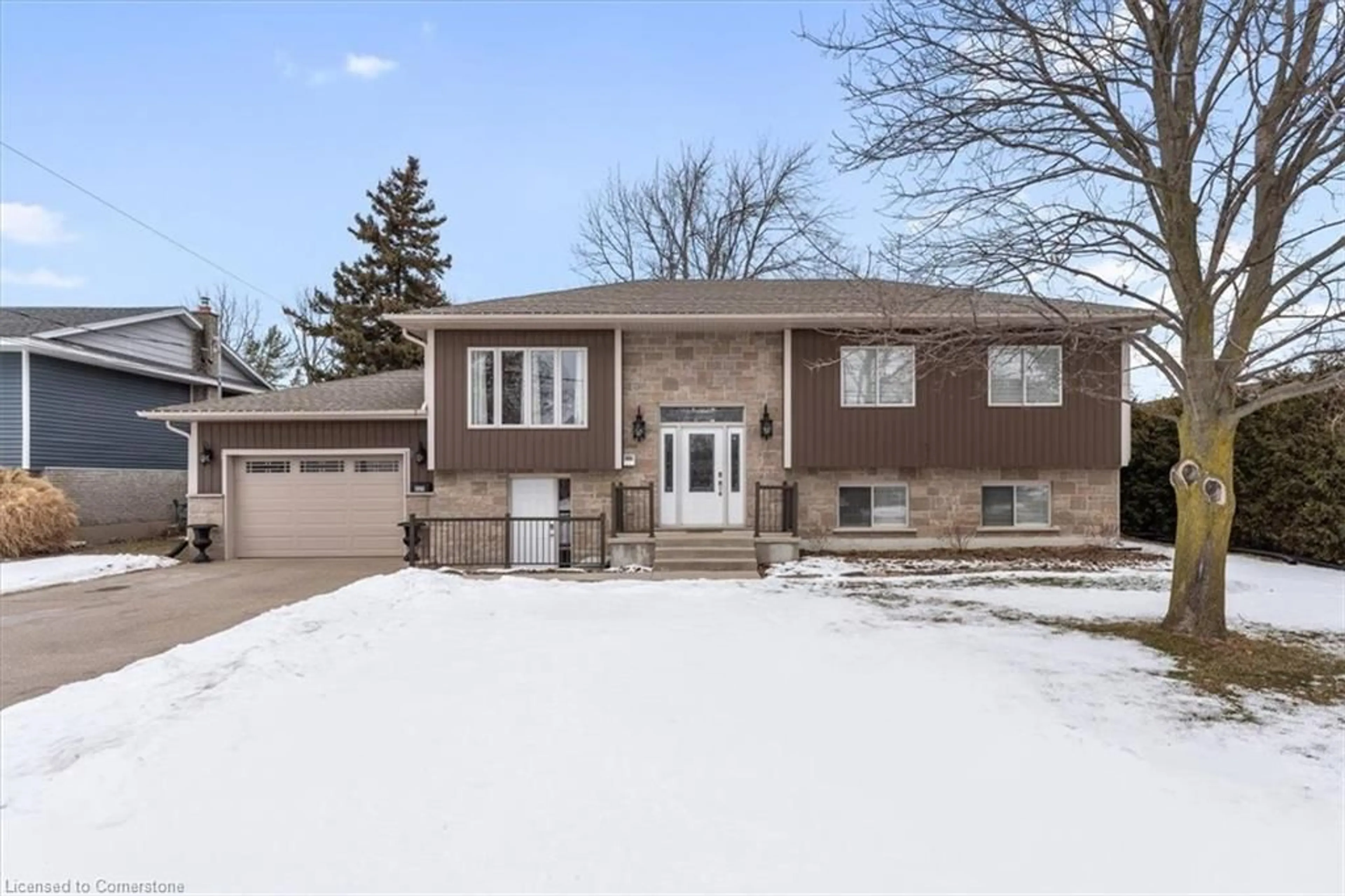Home with brick exterior material, street for 429 Barrick Rd, Port Colborne Ontario L3K 4B8