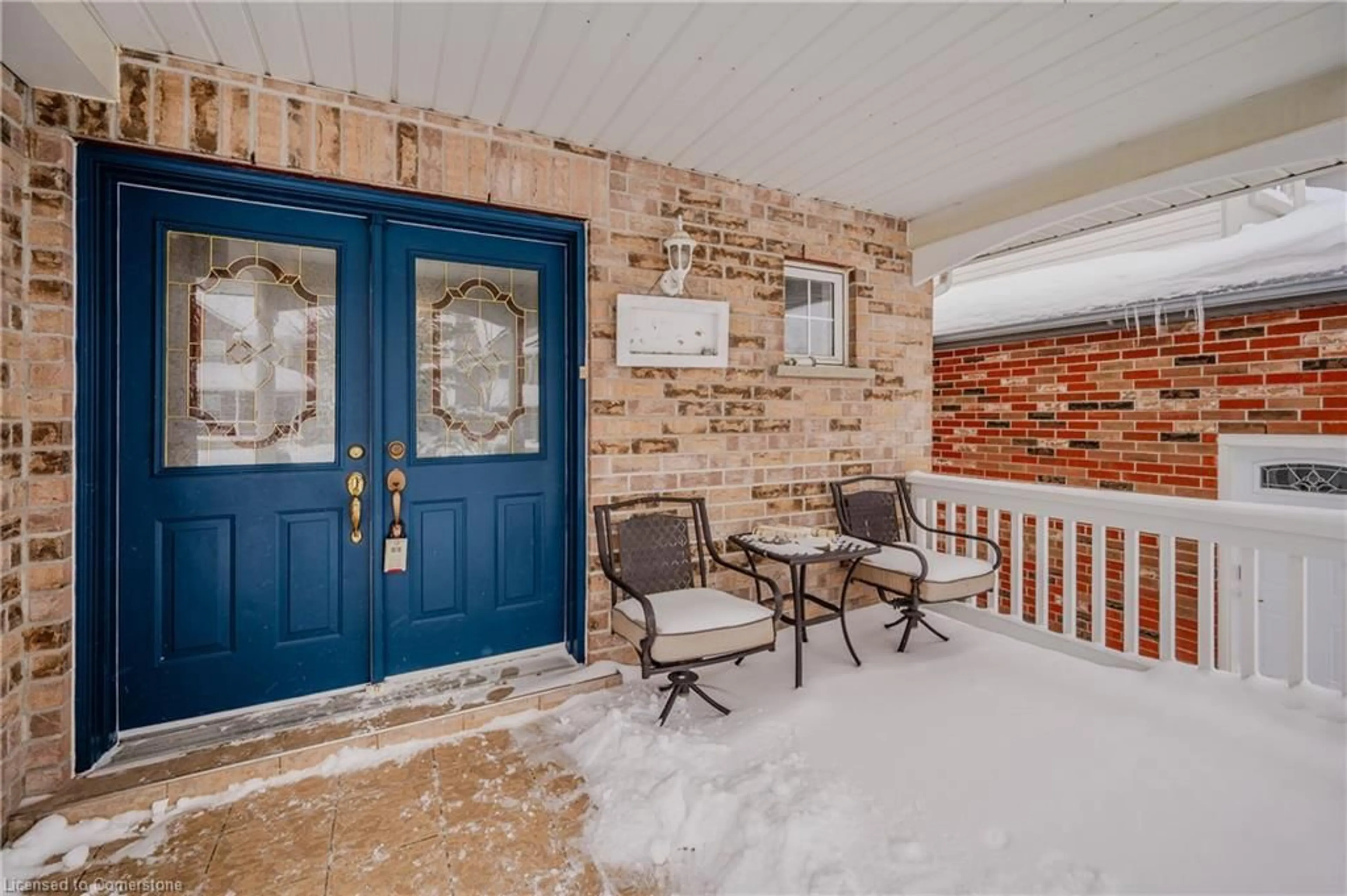 Indoor entryway for 704 Brandenburg Blvd, Waterloo Ontario N2T 2V4