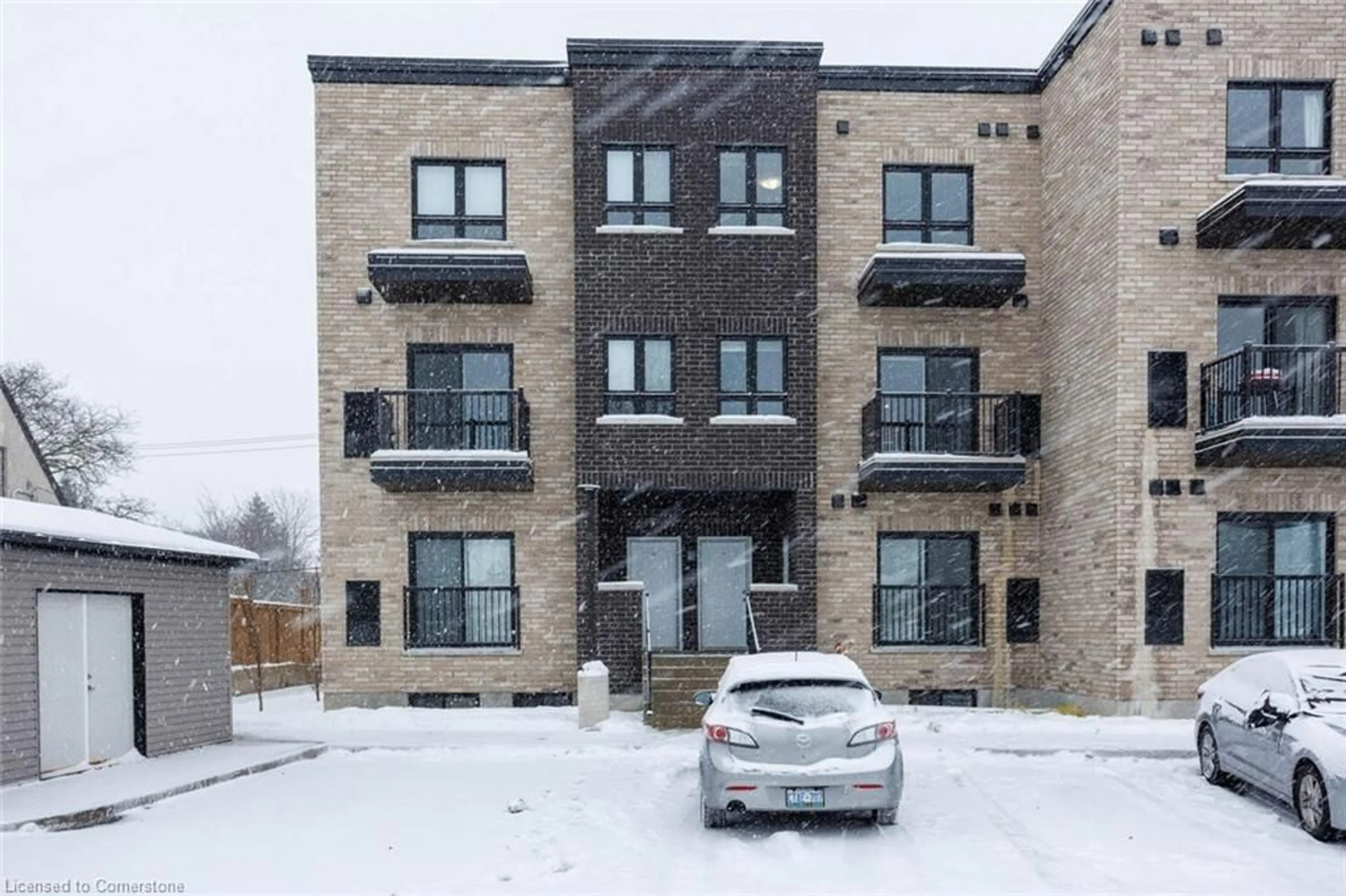 Home with brick exterior material, unknown for 600 Victoria St #23, Kitchener Ontario N2M 0C3