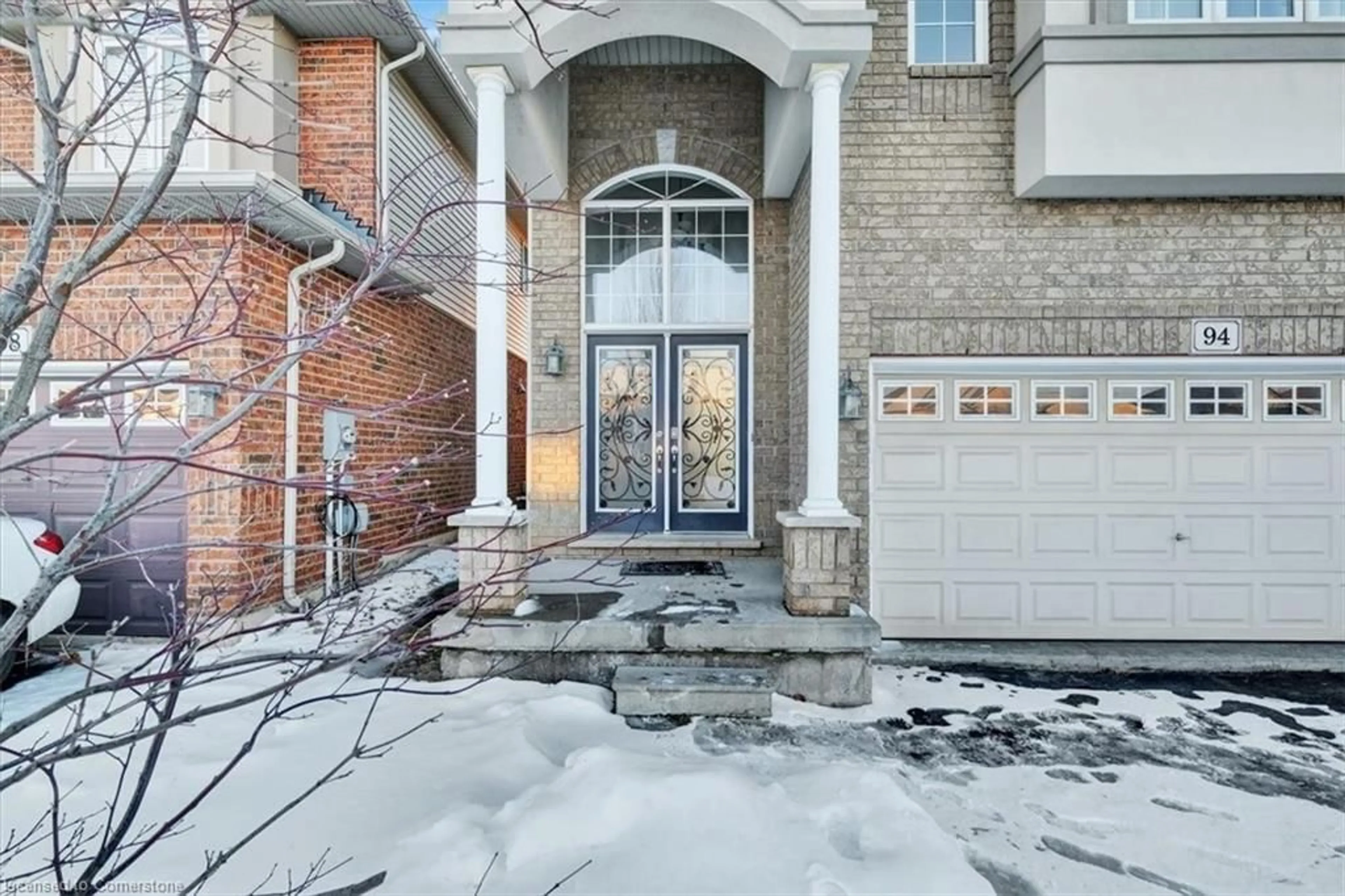 Indoor entryway for 94 Irwin Ave, Ancaster Ontario L9K 0E9