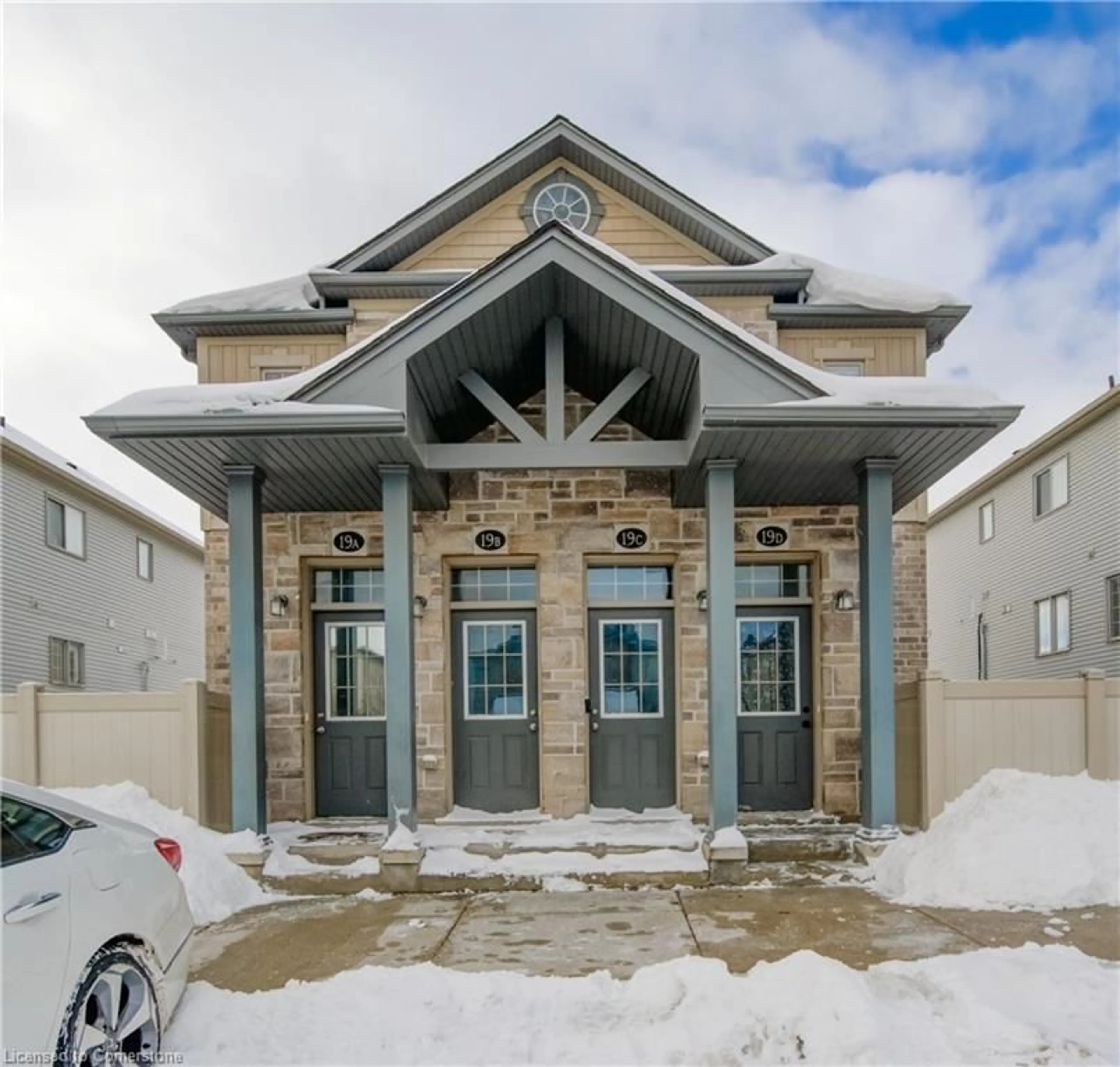 Indoor foyer for 388 Old Huron Rd #19D, Kitchener Ontario N2R 0J5