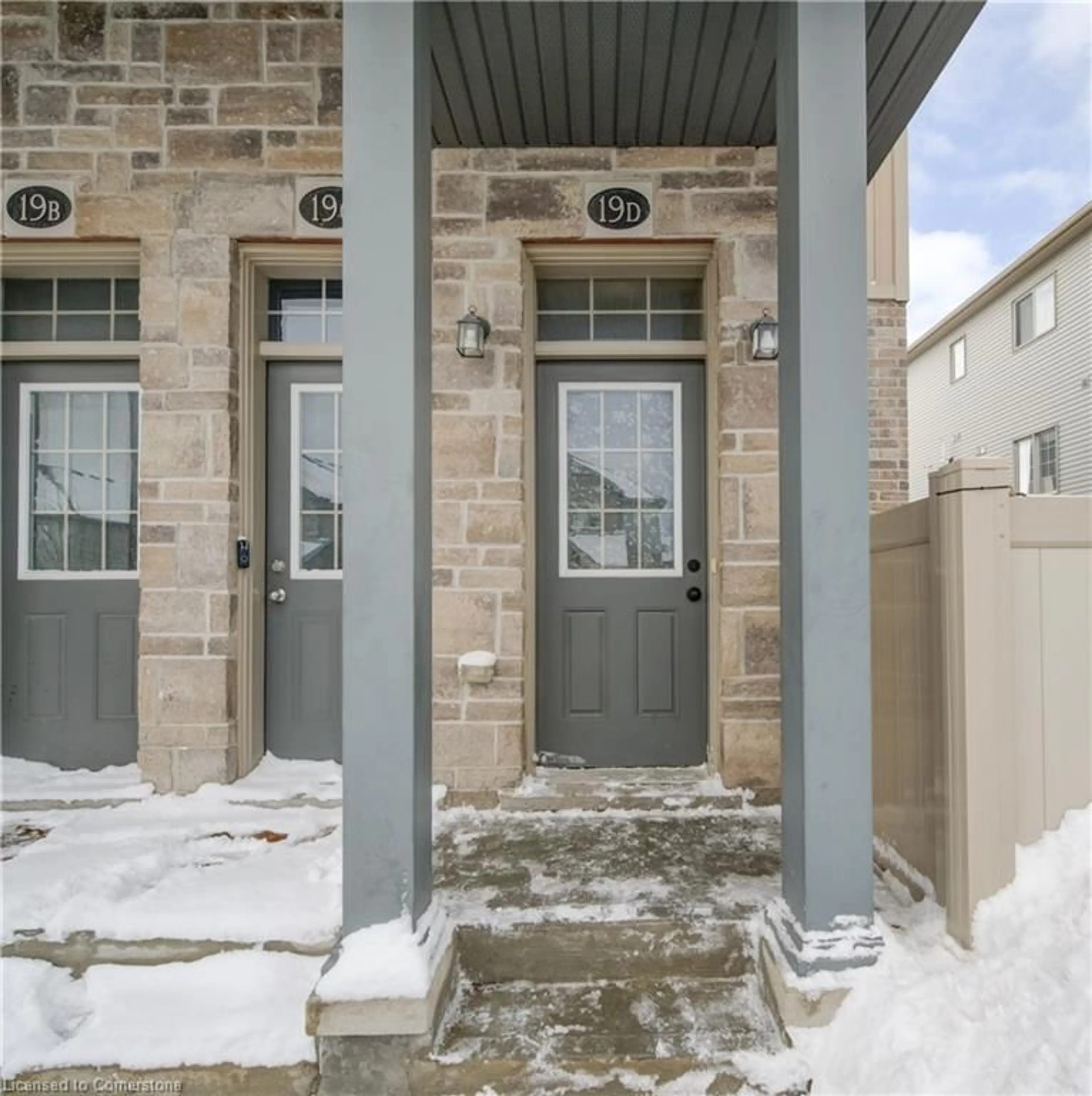 Indoor entryway for 388 Old Huron Rd #19D, Kitchener Ontario N2R 0J5