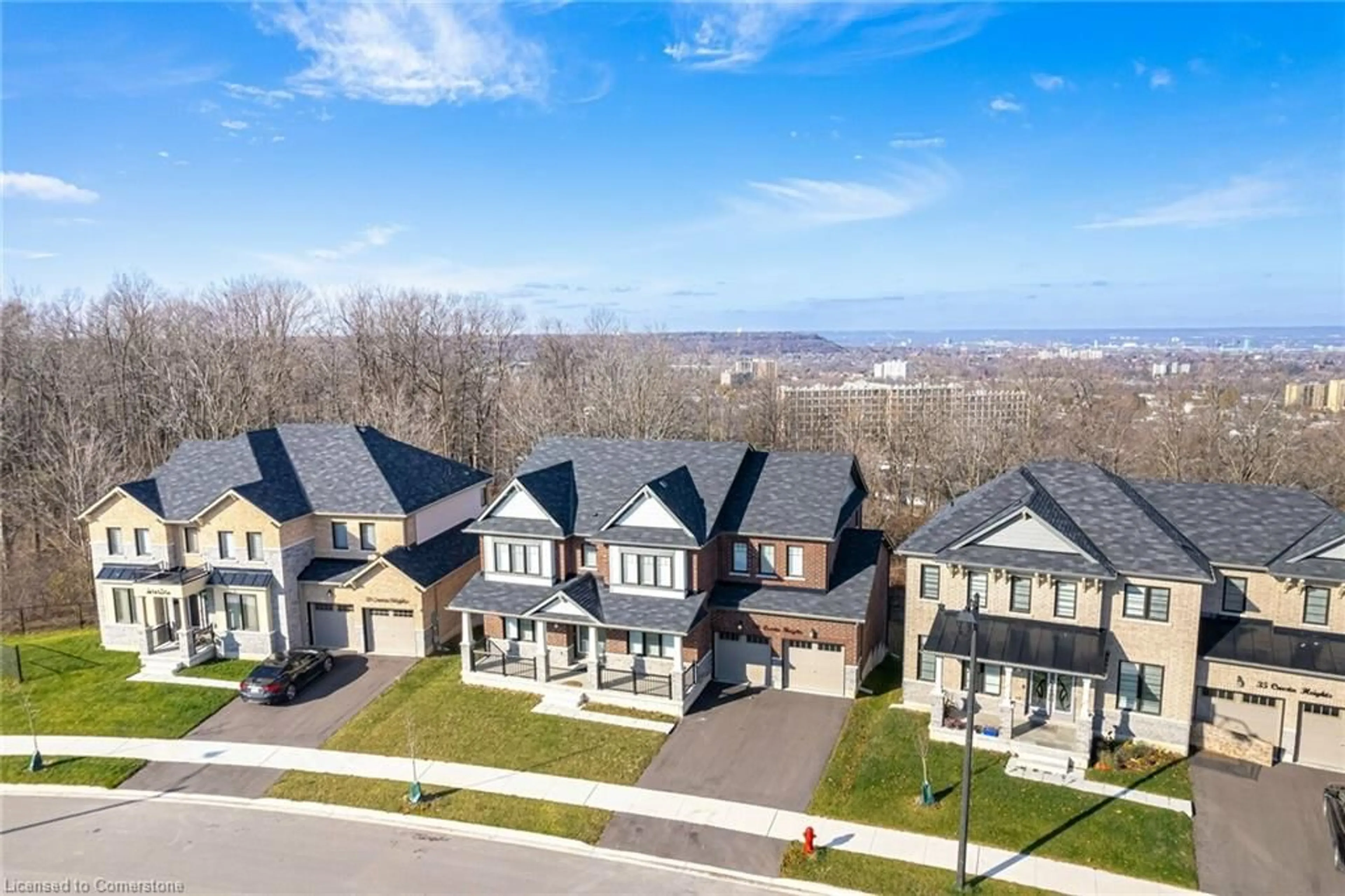 A pic from outside/outdoor area/front of a property/back of a property/a pic from drone, mountain view for 29 Cuesta Hts, Stoney Creek Ontario L8J 0M3