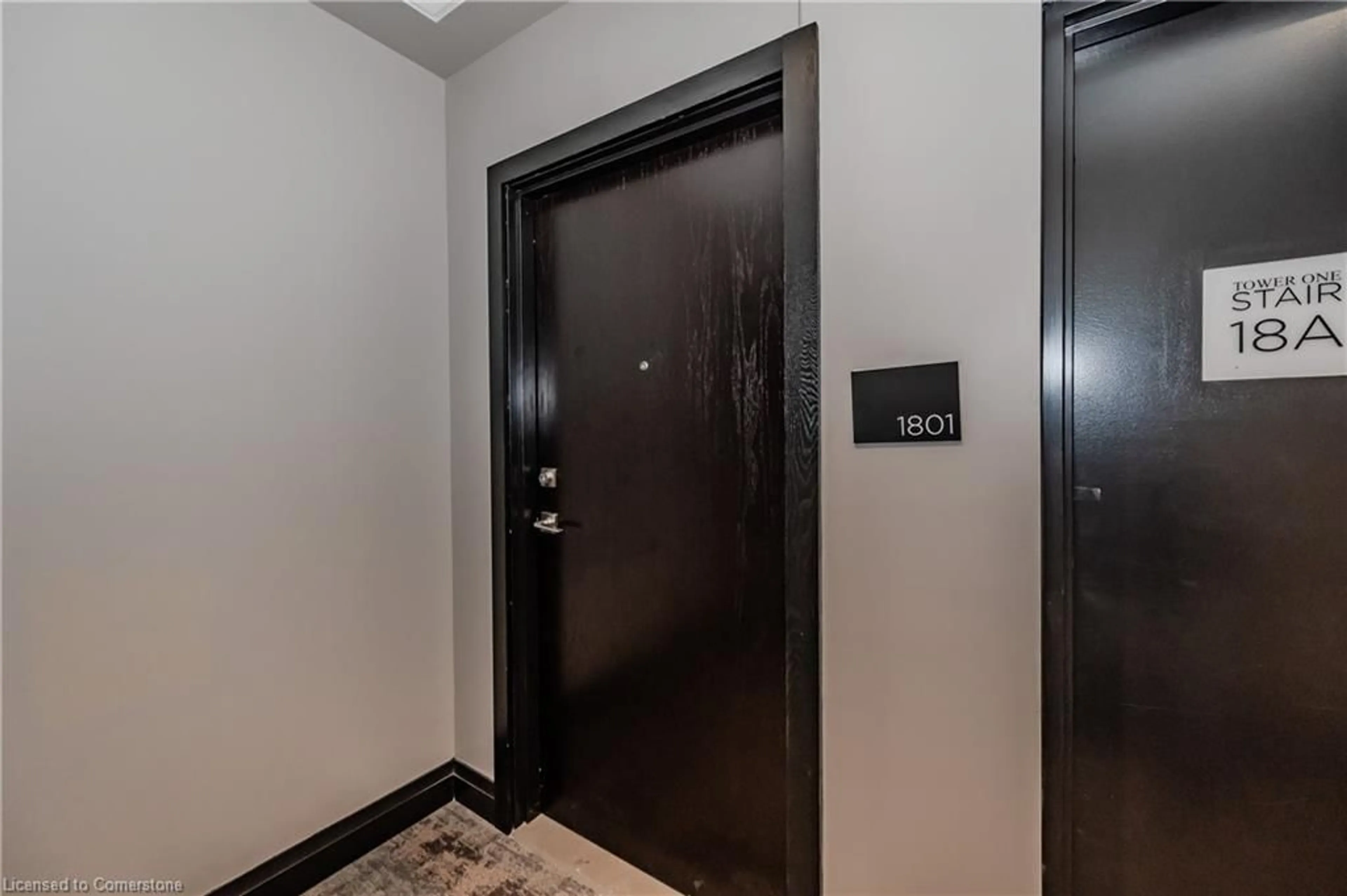 Indoor foyer for 50 Grand Ave #1801, Cambridge Ontario N1S 2L8