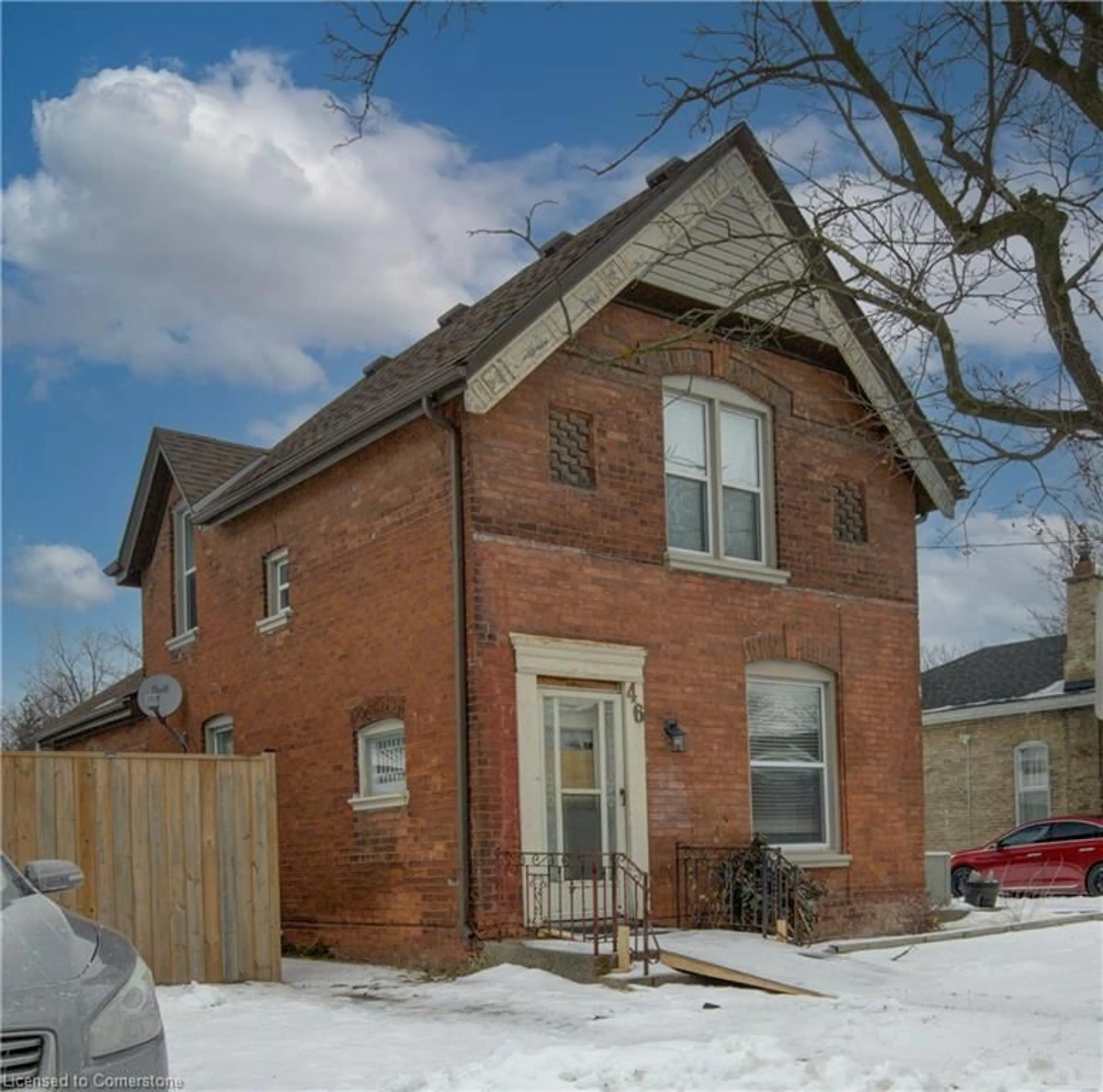 Home with brick exterior material, street for 46 Port St, Brantford Ontario N3S 1Y2