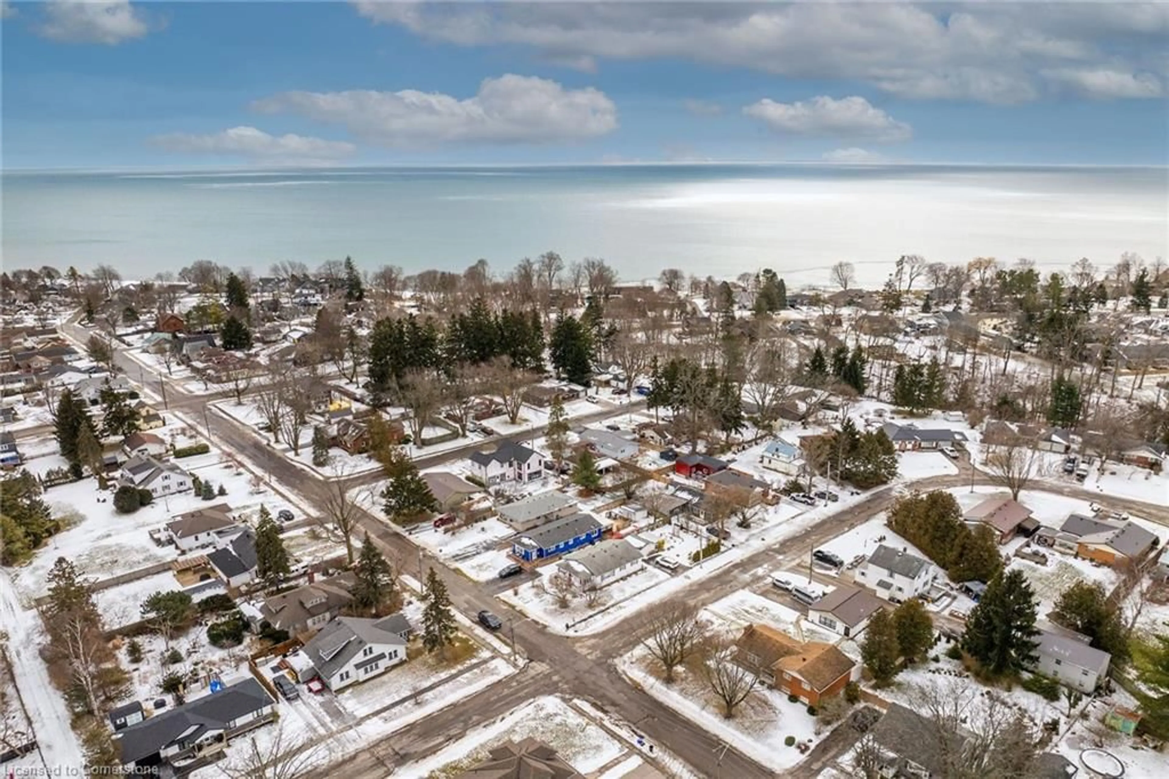 A pic from outside/outdoor area/front of a property/back of a property/a pic from drone, street for 123 Regent Ave, Port Dover Ontario N0A 1N0