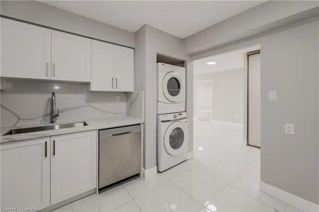 Additional property image - 3227 King St Unit 308