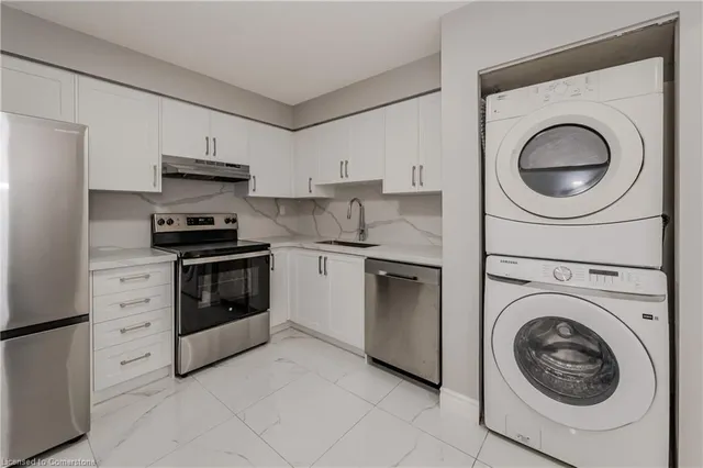 Additional property image - 3227 King St Unit 308