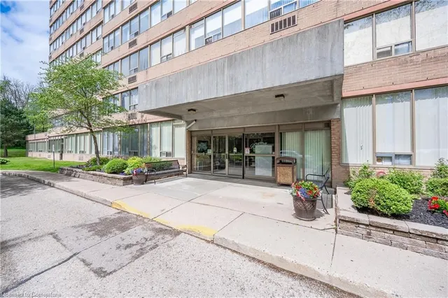 Additional property image - 3227 King St Unit 308
