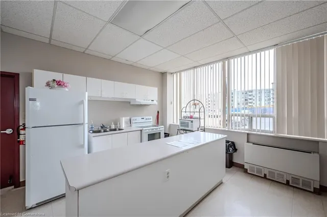 Additional property image - 3227 King St Unit 308
