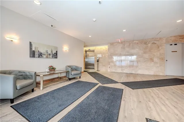 Additional property image - 3227 King St Unit 308