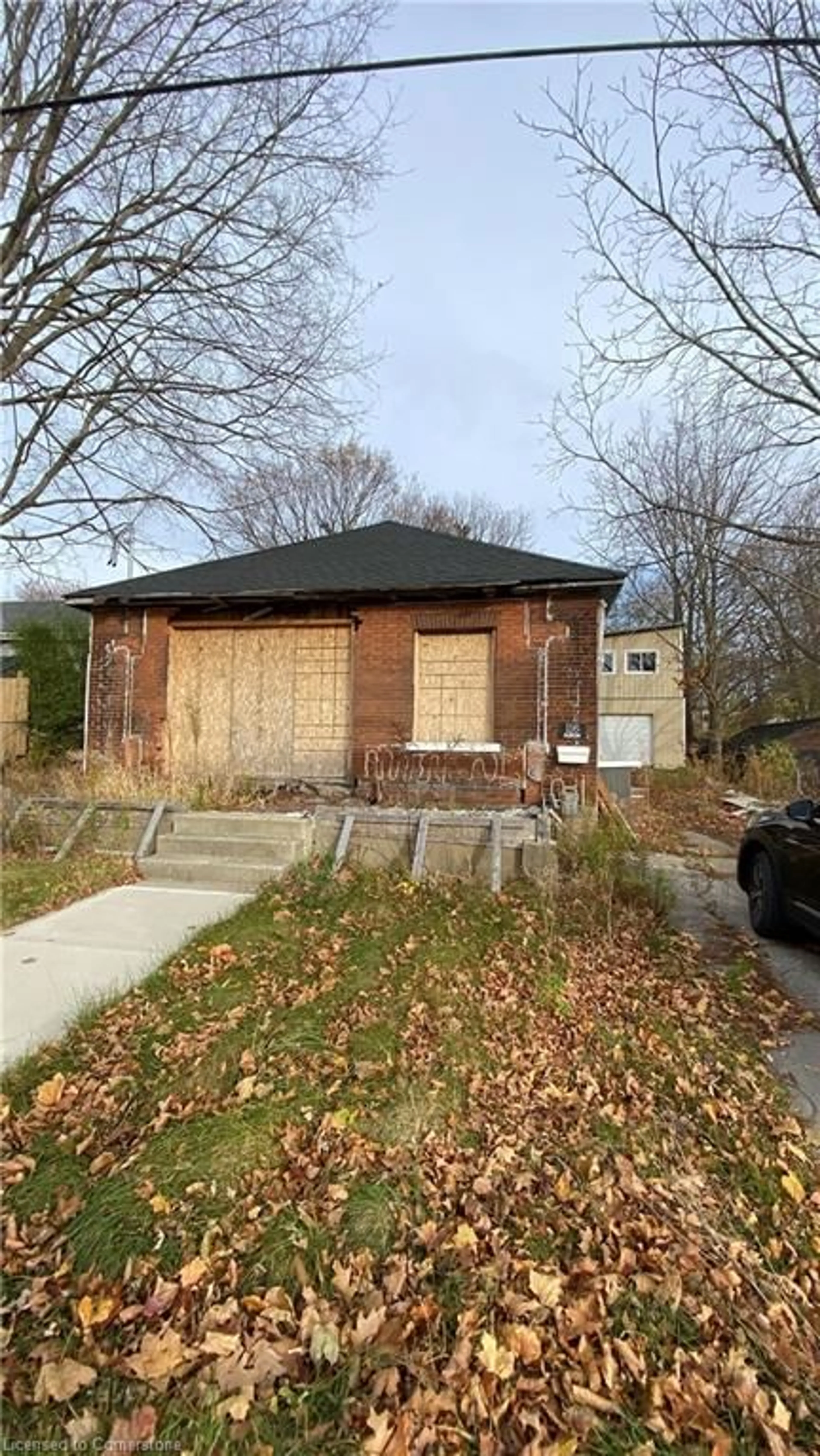 Shed for 116 Huron St, Woodstock Ontario N4S 6Z7