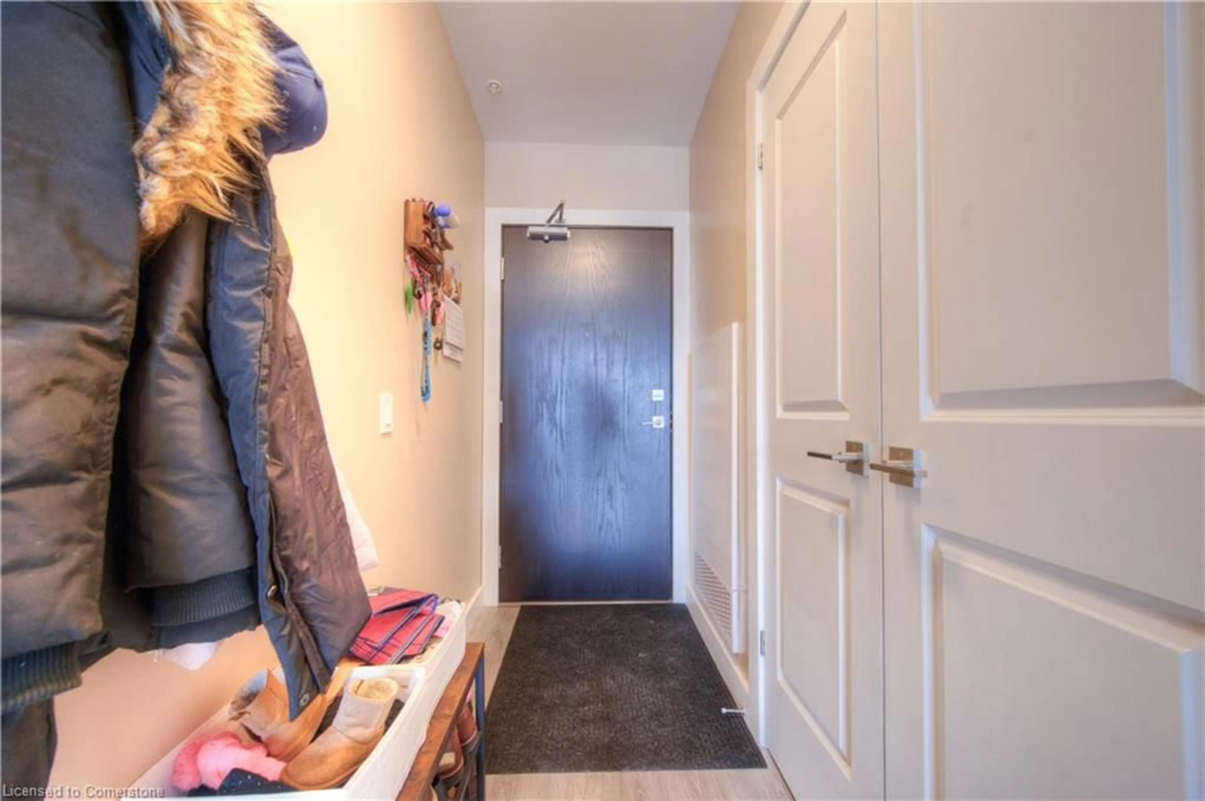 Indoor entryway for 15 Glebe St #1705, Cambridge Ontario N1S 0C3