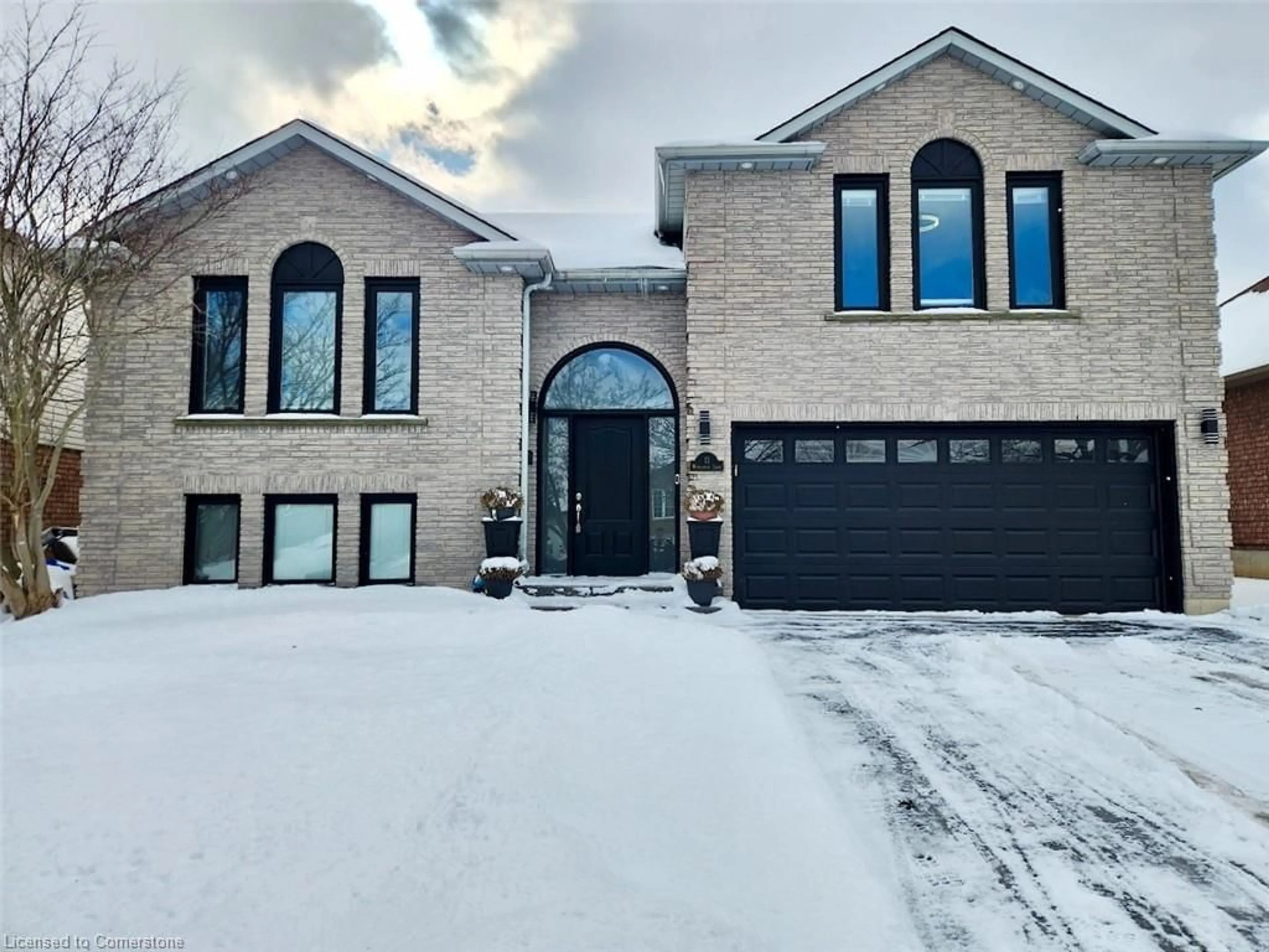 Home with brick exterior material, street for 11 Maplecrest Lane, Brantford Ontario N3R 7V1