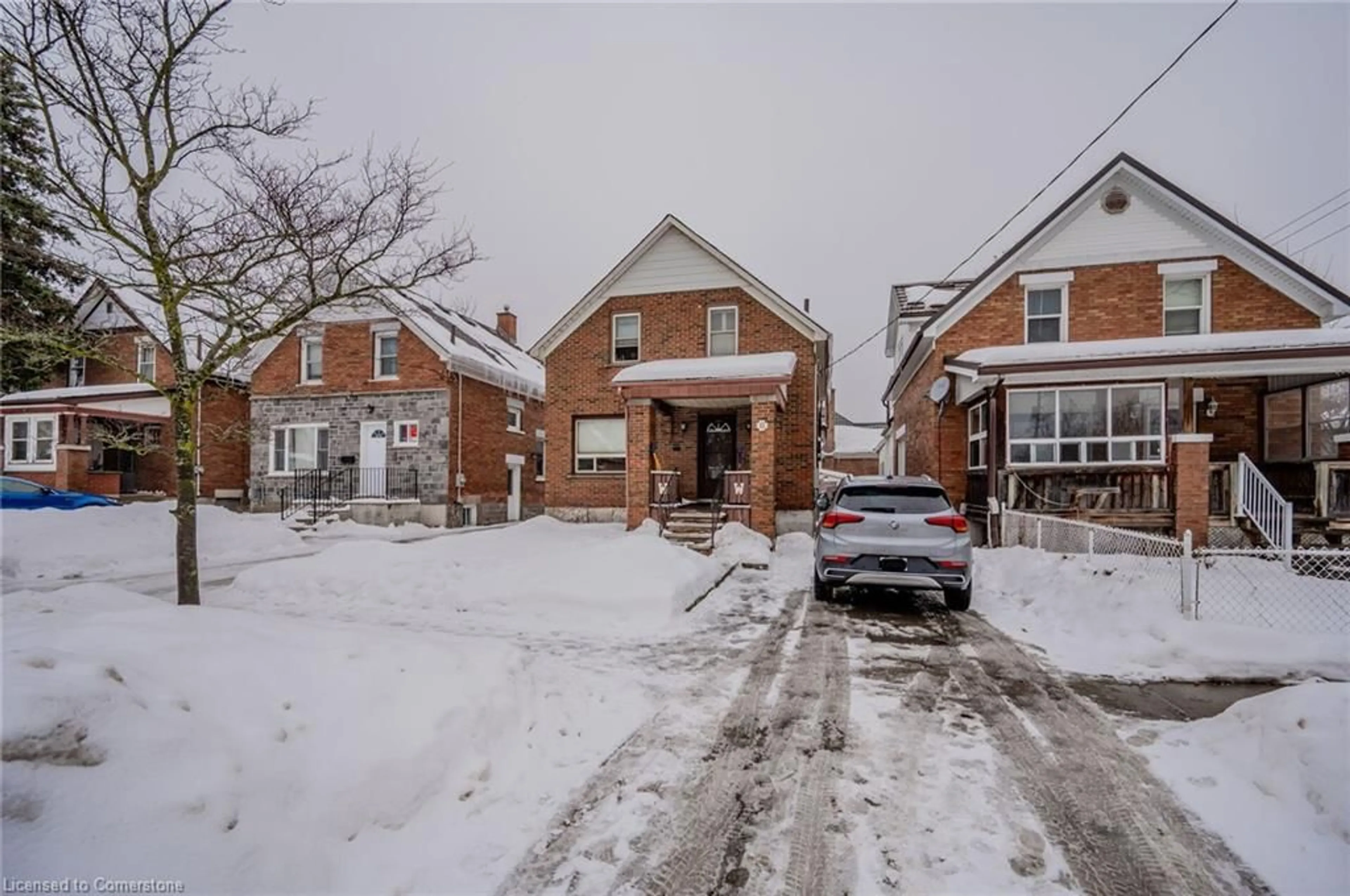 A pic from outside/outdoor area/front of a property/back of a property/a pic from drone, street for 6 Herlan Ave, Kitchener Ontario N2G 4K3