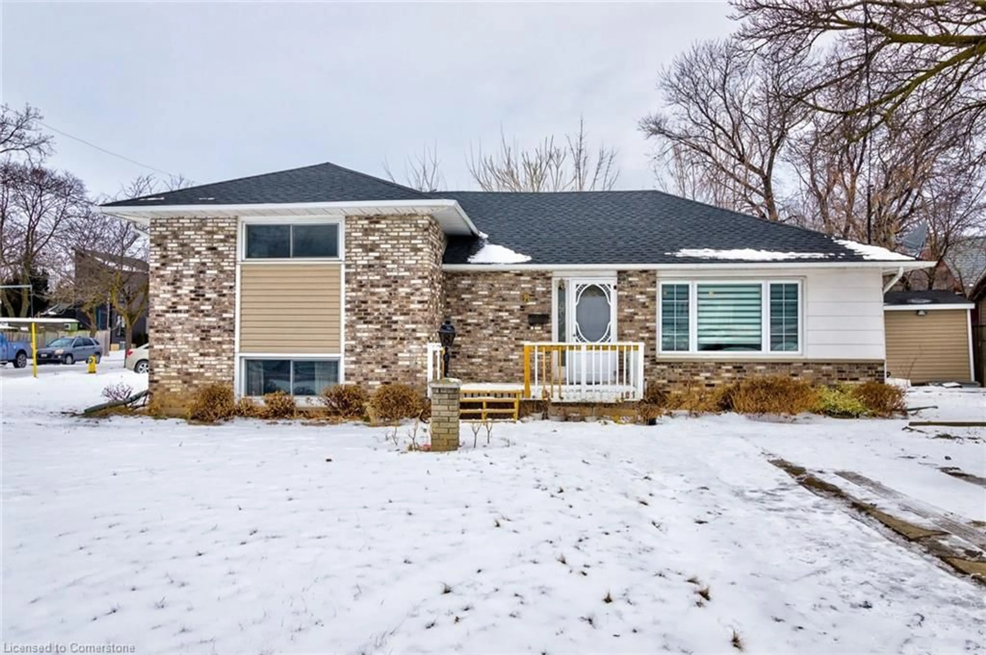 Home with brick exterior material, street for 8 Plymouth Ave, St. Catharines Ontario L2R 2X9