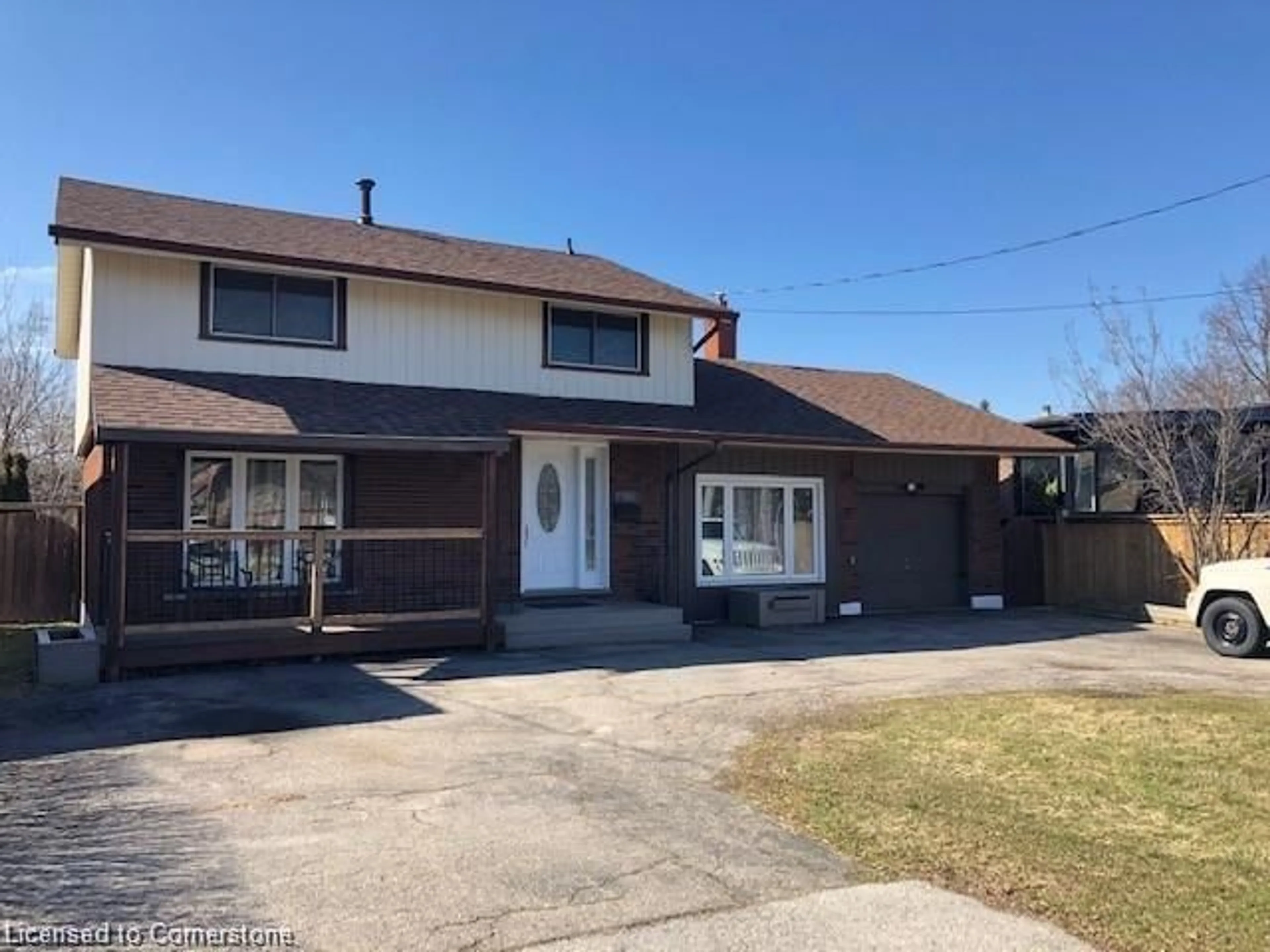 Home with brick exterior material, street for 386 West 5th St, Hamilton Ontario L9C 3P6