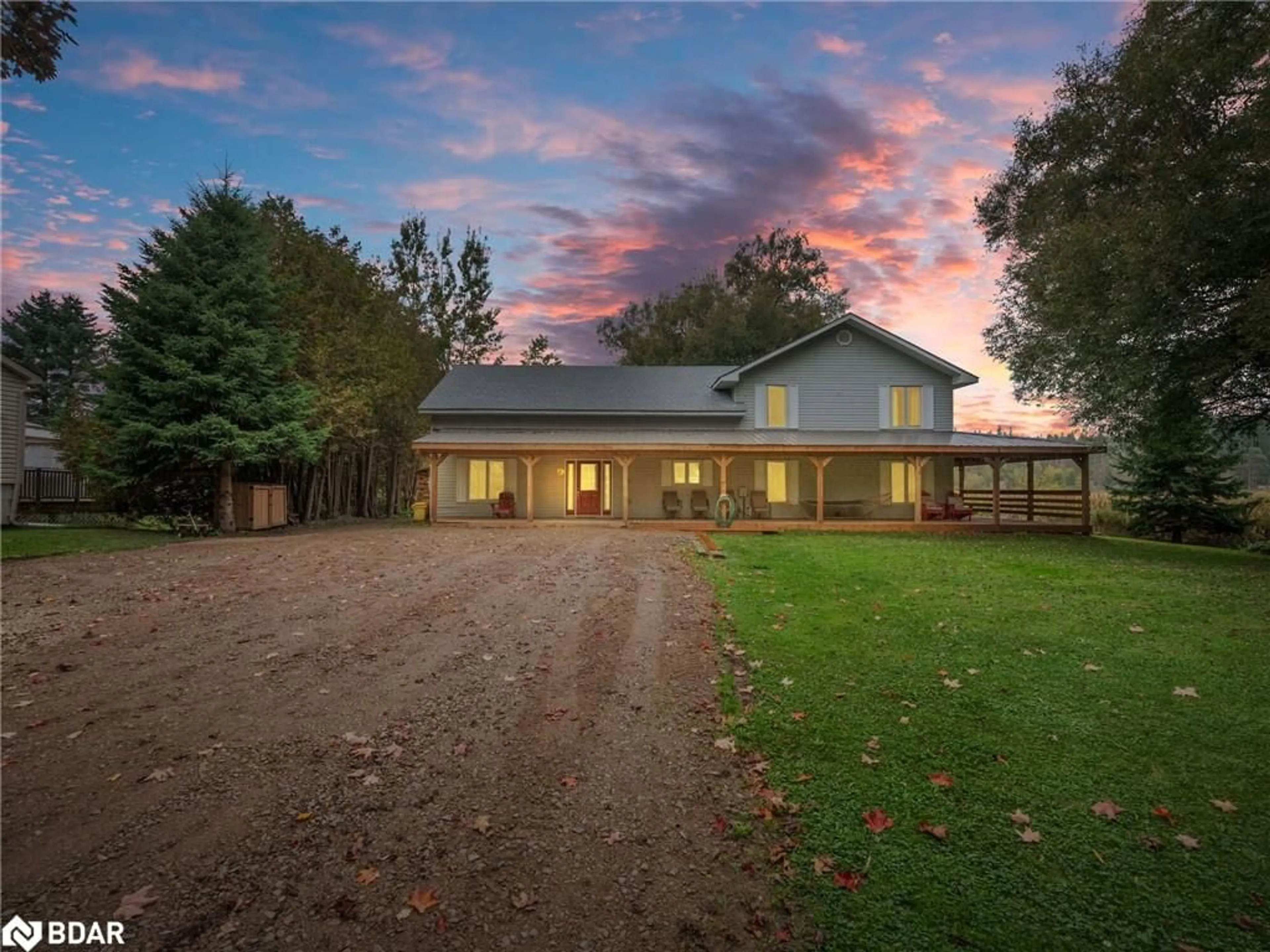 A pic from outside/outdoor area/front of a property/back of a property/a pic from drone, building for 8 Scott Cres, Hillsburgh Ontario N0B 1Z0