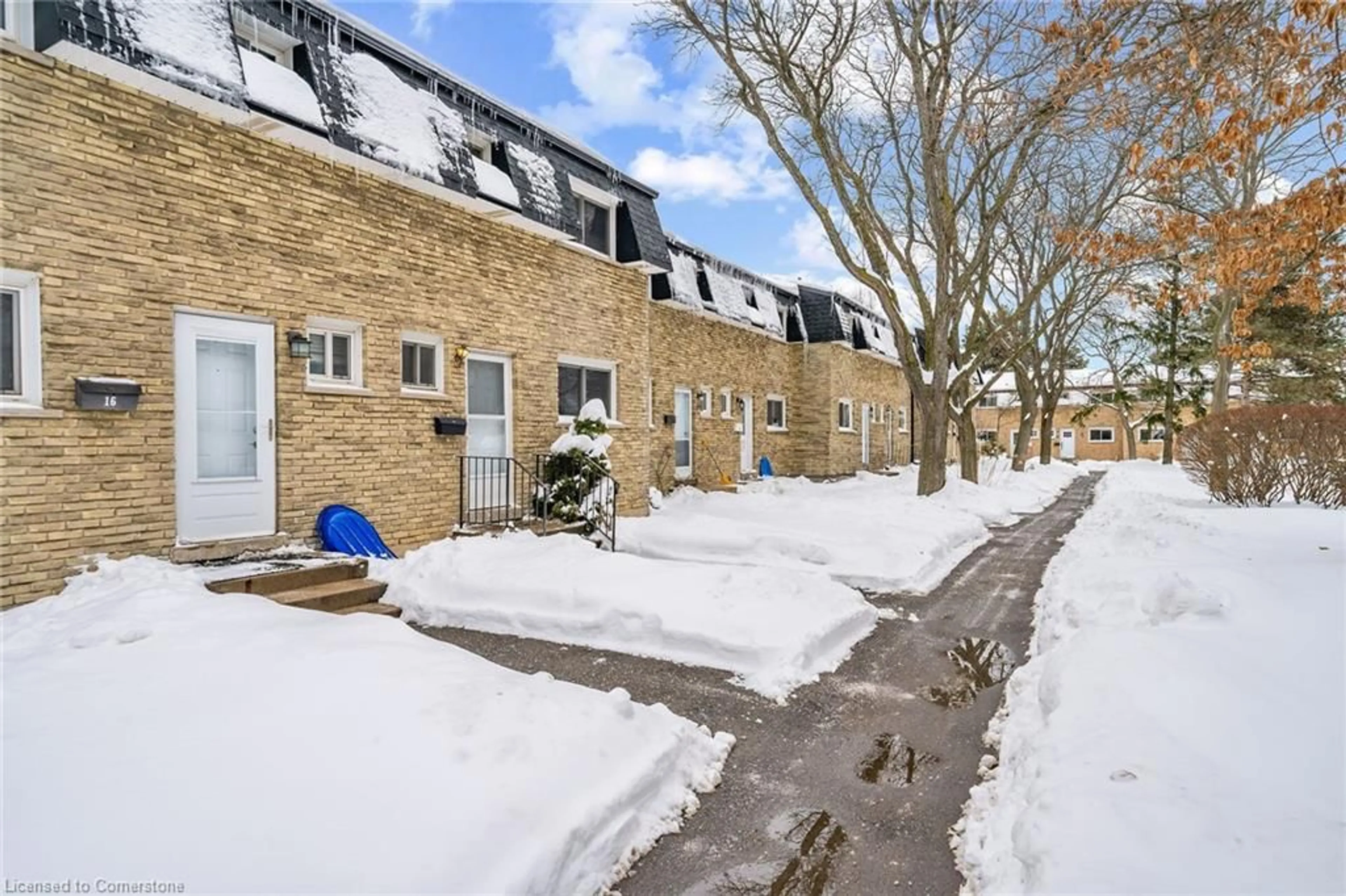 A pic from outside/outdoor area/front of a property/back of a property/a pic from drone, street for 1420 Garth St #15, Hamilton Ontario L9B 1R6