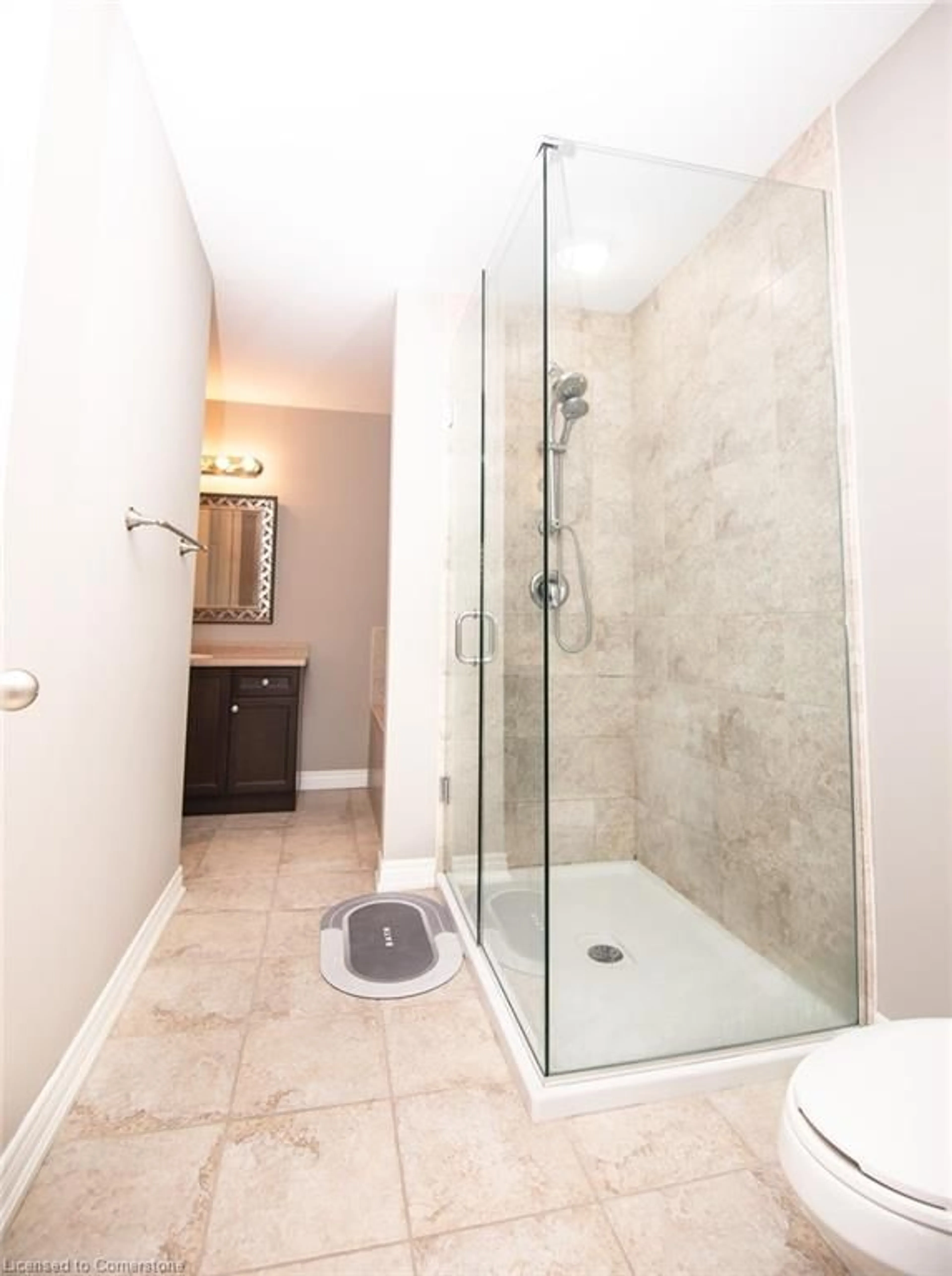 Standard bathroom, ceramic/tile floor for 4139 Palermo Common #30, Burlington Ontario L7L 0G7