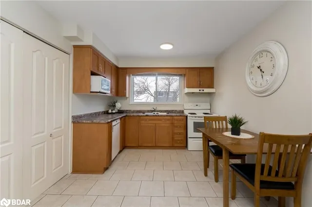 Additional property image - 46 Tara Park Cres
