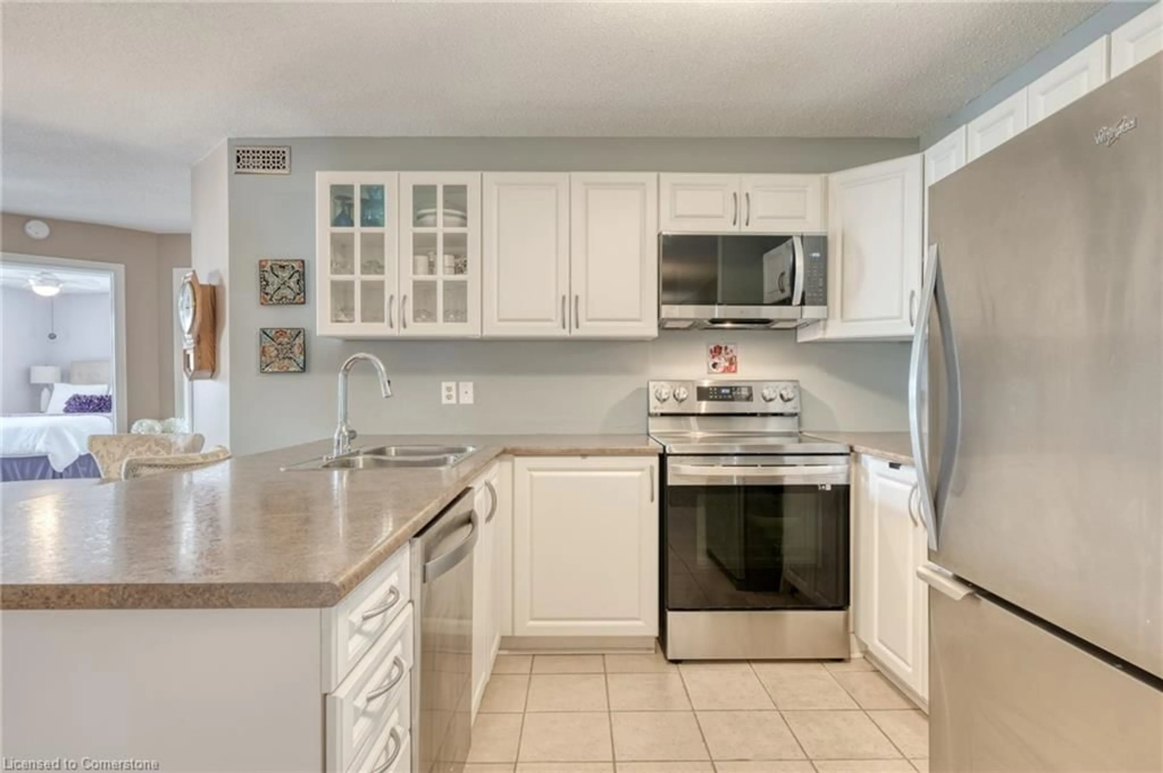 Open concept kitchen, ceramic/tile floor for 2030 Cleaver Ave #324, Burlington Ontario L7M 4C3