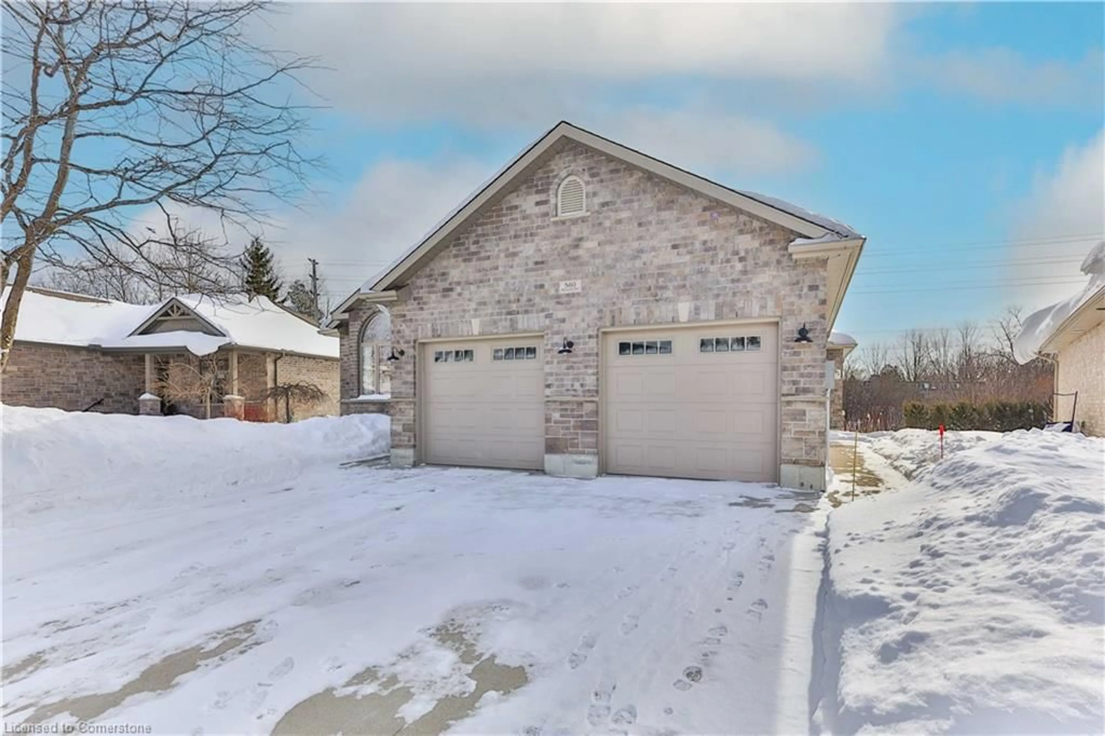 Indoor garage for 580 Rogers Rd, Listowel Ontario N4W 0G1