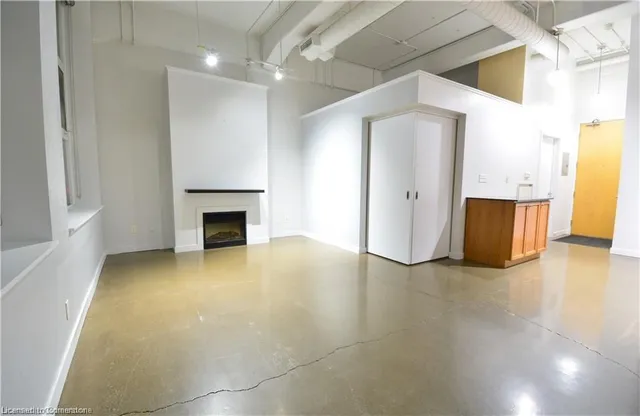 Additional property image - 404 King St Unit 316