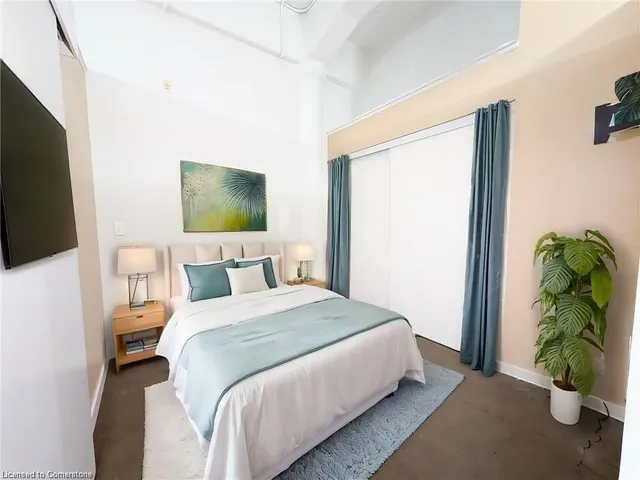 Additional property image - 404 King St Unit 316