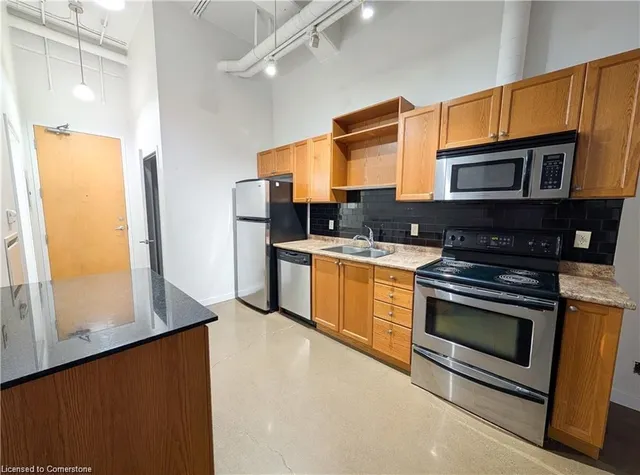 Additional property image - 404 King St Unit 316