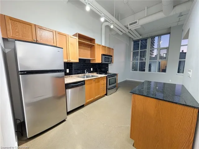 Additional property image - 404 King St Unit 316