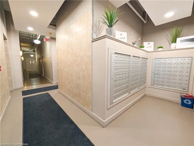 Additional property image - 404 King St Unit 316