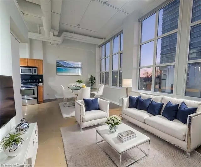 Additional property image - 404 King St Unit 316