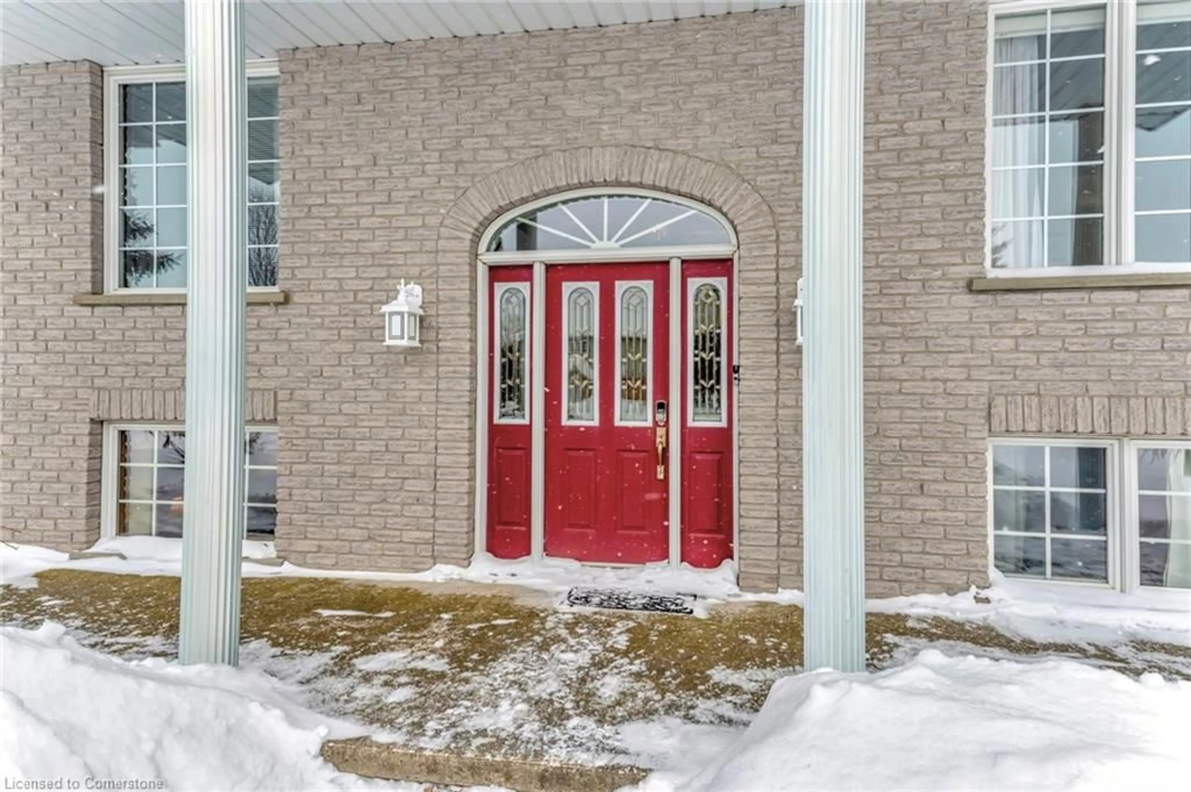 Indoor entryway for 8673 Crayton St, Gowanstown Ontario N0G 1Y0