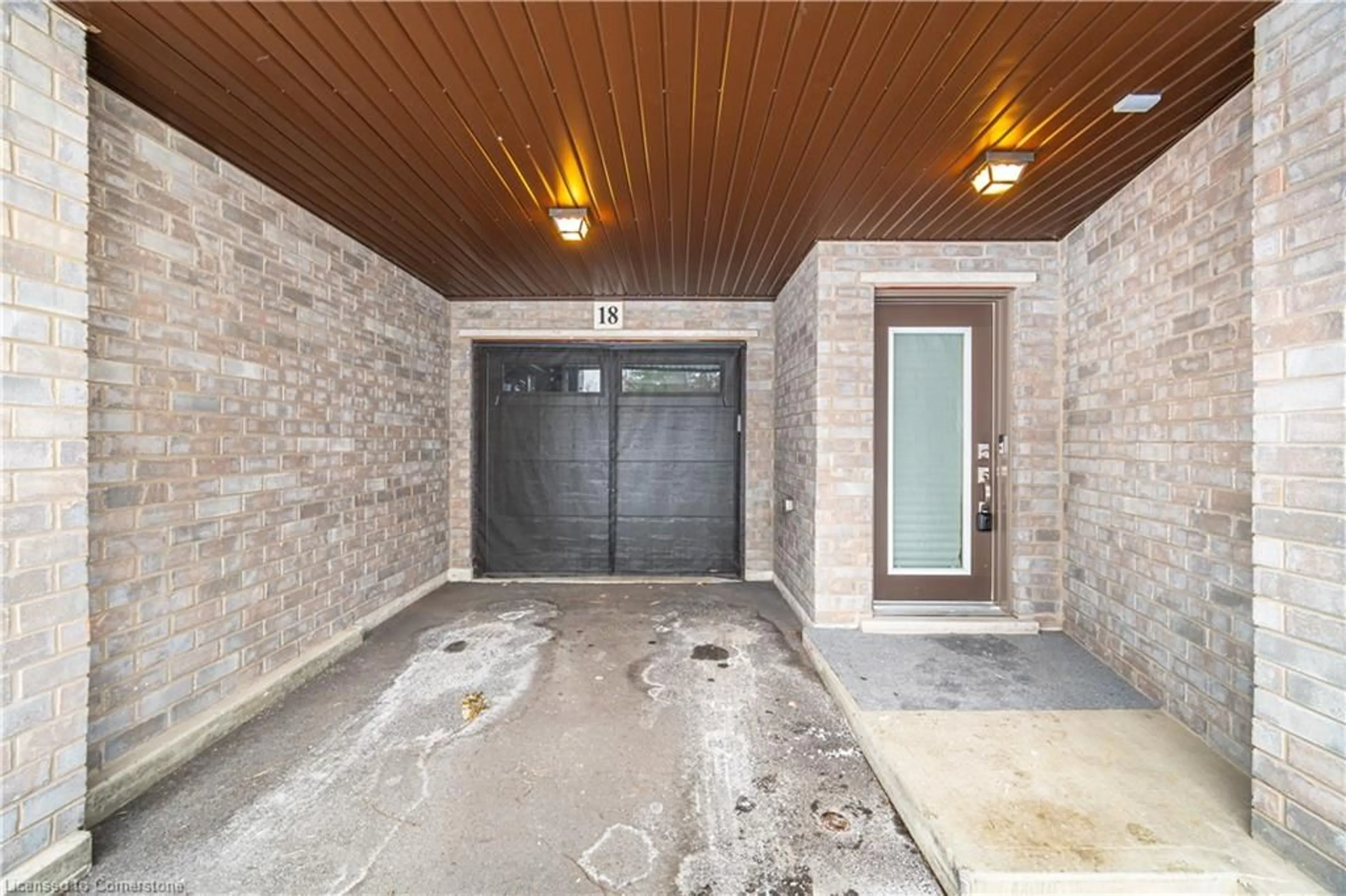 Unknown for 23 Echovalley Dr #18, Hamilton Ontario L8J 0K4