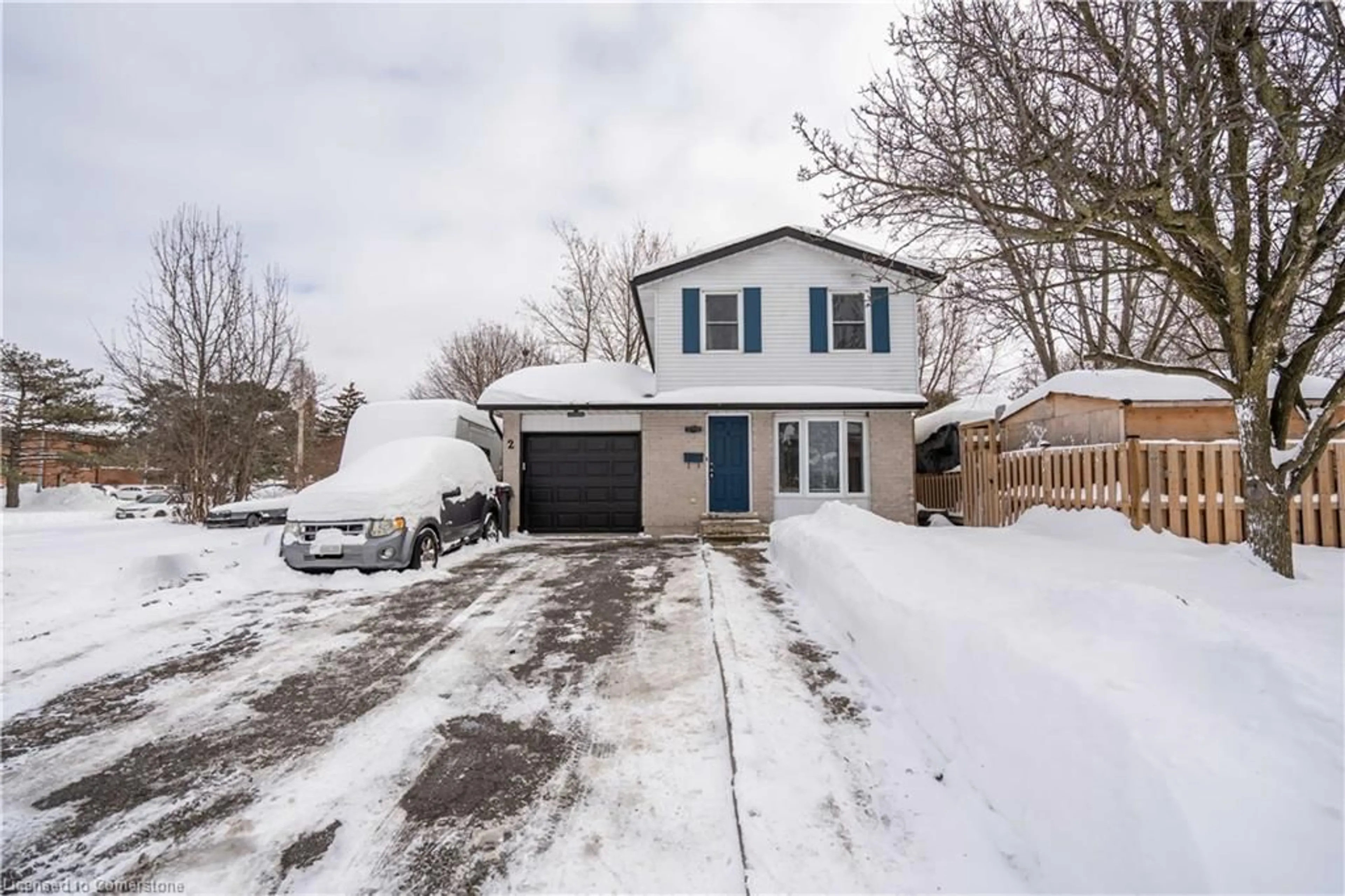 A pic from outside/outdoor area/front of a property/back of a property/a pic from drone, street for 2 Wildwood Pl, Guelph Ontario N1H 7X9