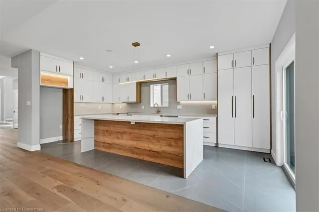 Additional property image - 382 B Southcote Rd