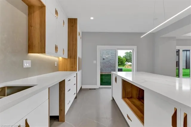 Additional property image - 382 B Southcote Rd