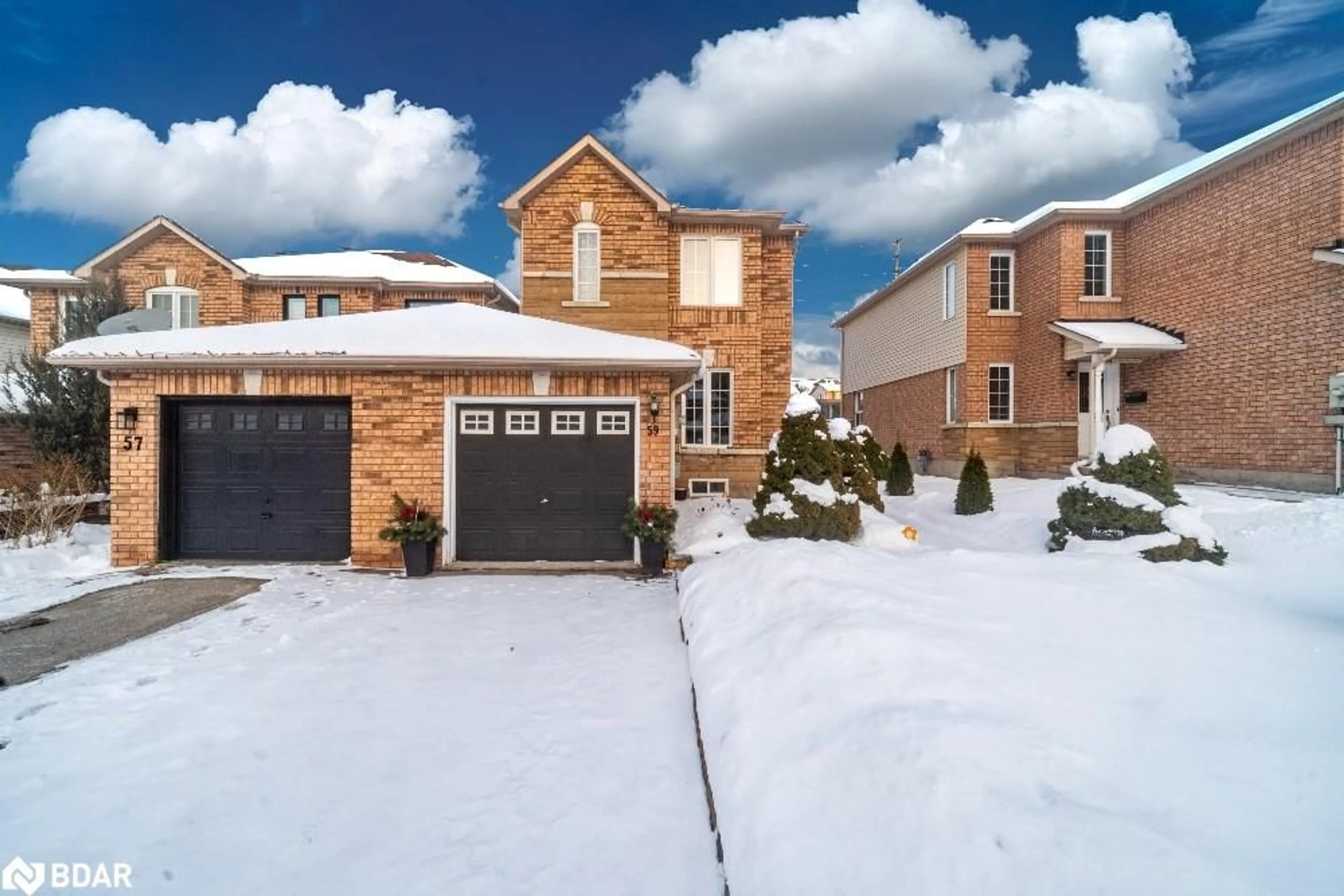 Home with brick exterior material, street for 59 Hawthorne Cres, Barrie Ontario L4N 9Y7