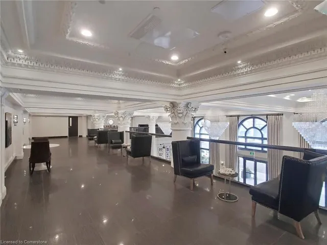 Additional property image - 112 King St Unit 606