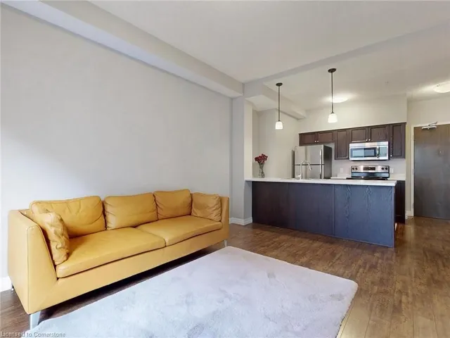 Additional property image - 112 King St Unit 606